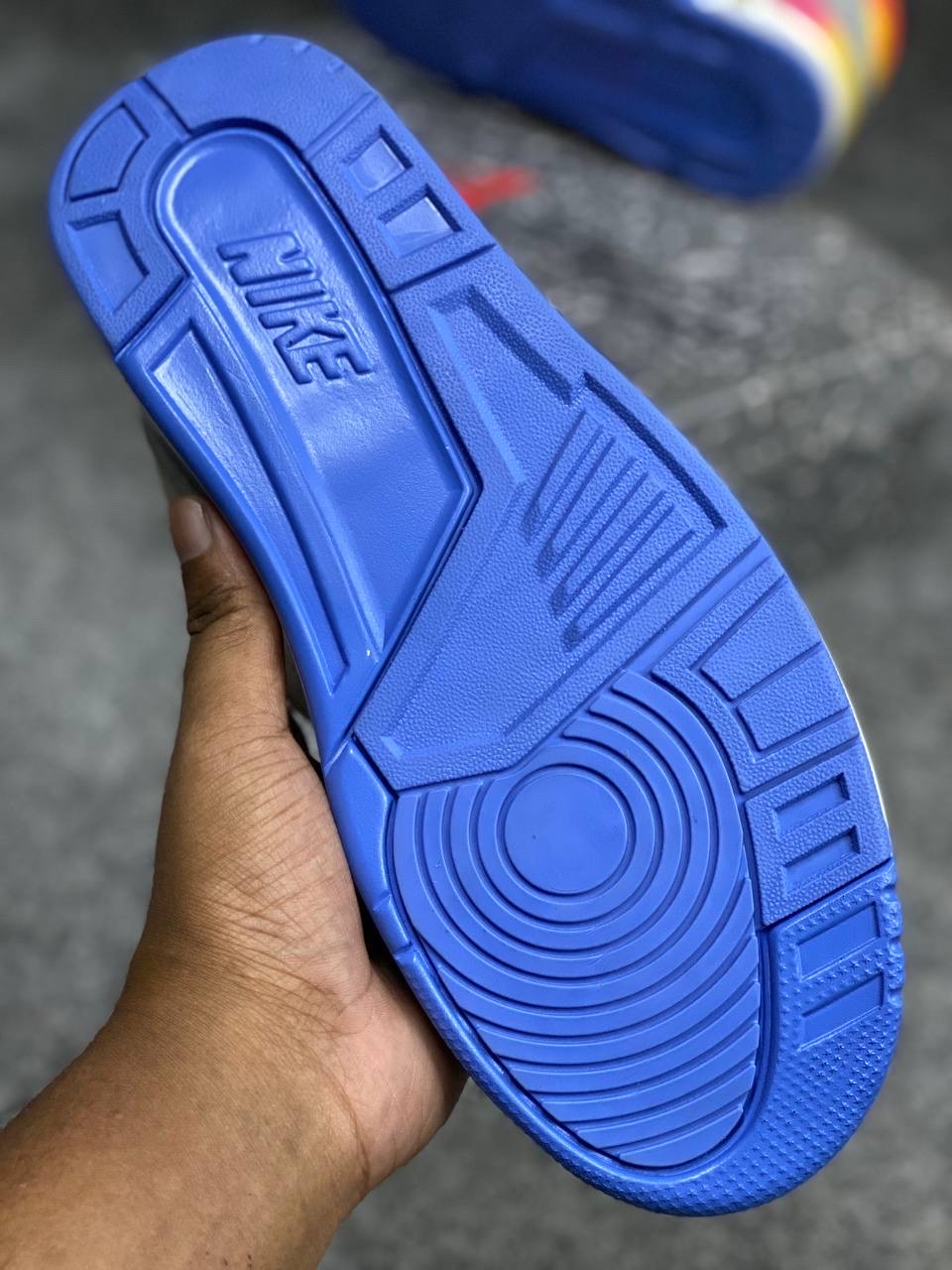 J. Balvin x Air Jordan 3 Retro SP 'Medellín Sunset' thumbnail 4