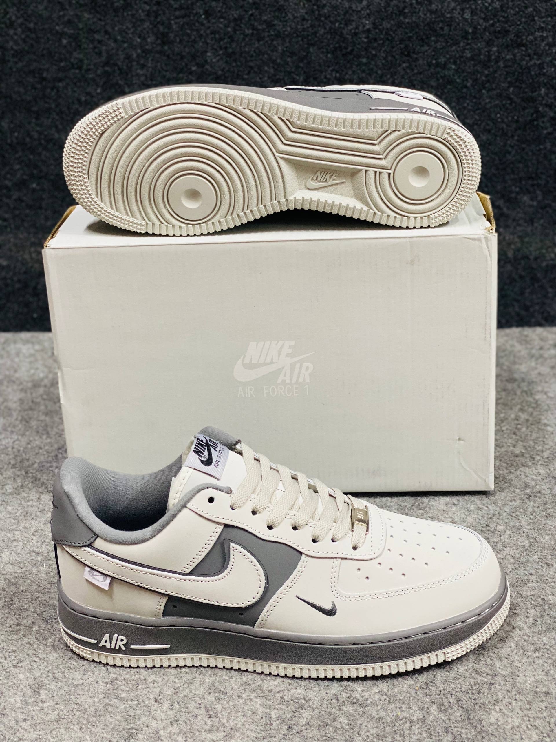 AF-1 "gray and white" (1:1) thumbnail 2