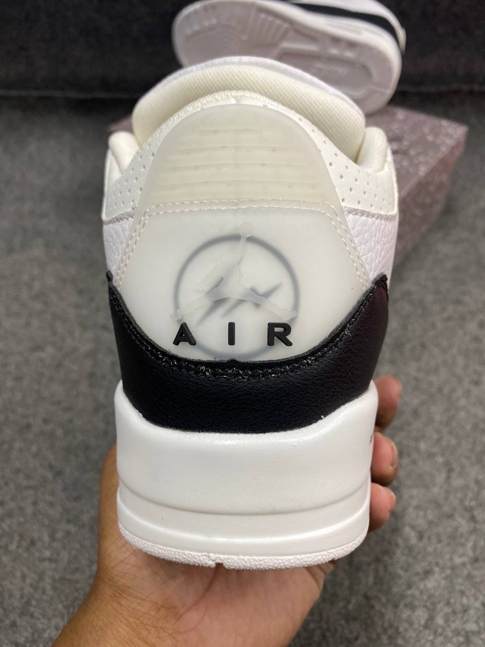 Air Jordan 3 Retro SP "Fragment" "Hiroshi Fujiwara" thumbnail 3