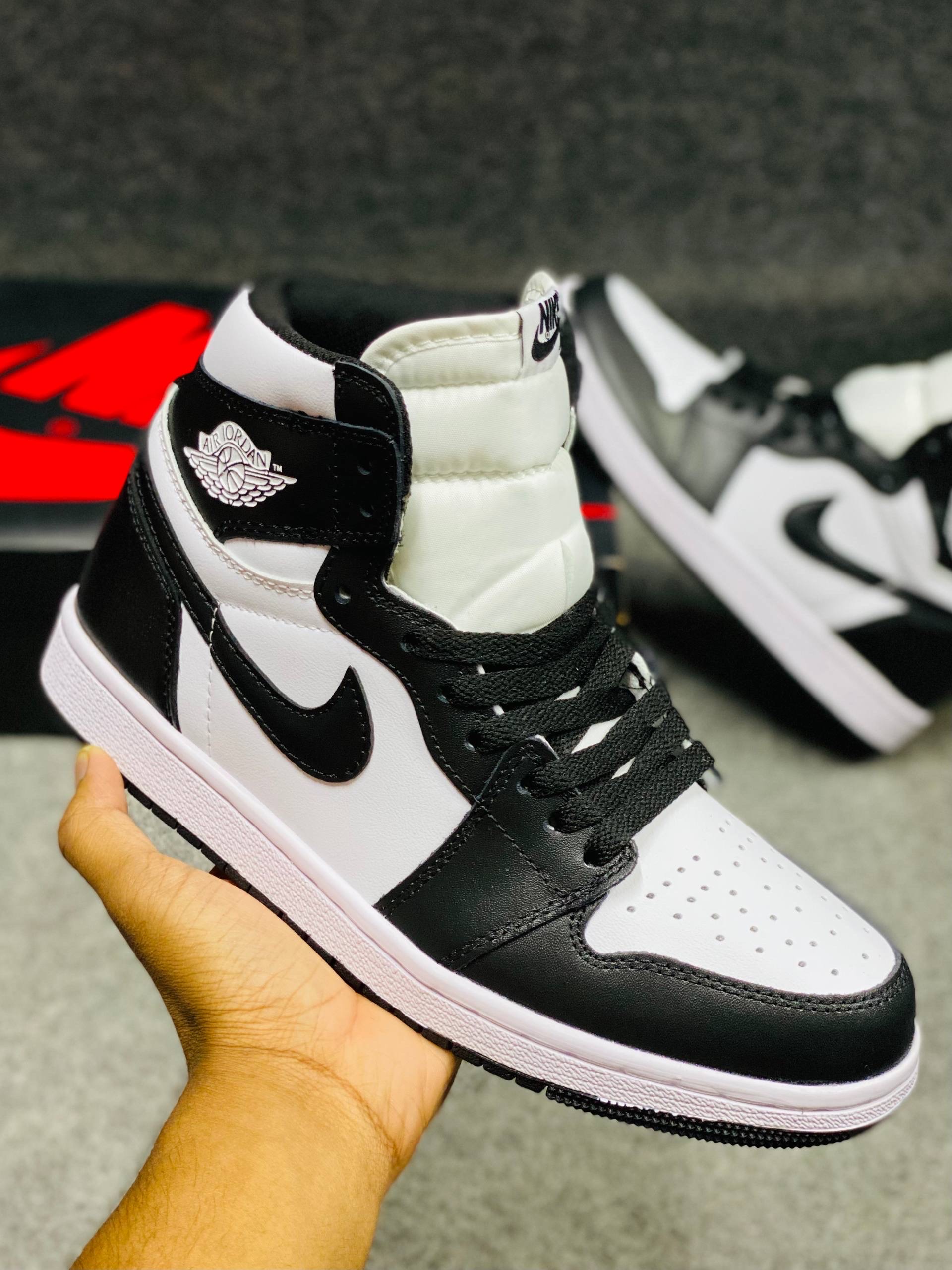 Air Jordan 1 Retro High "Panda"/"Black Toe" (1:1) thumbnail 4