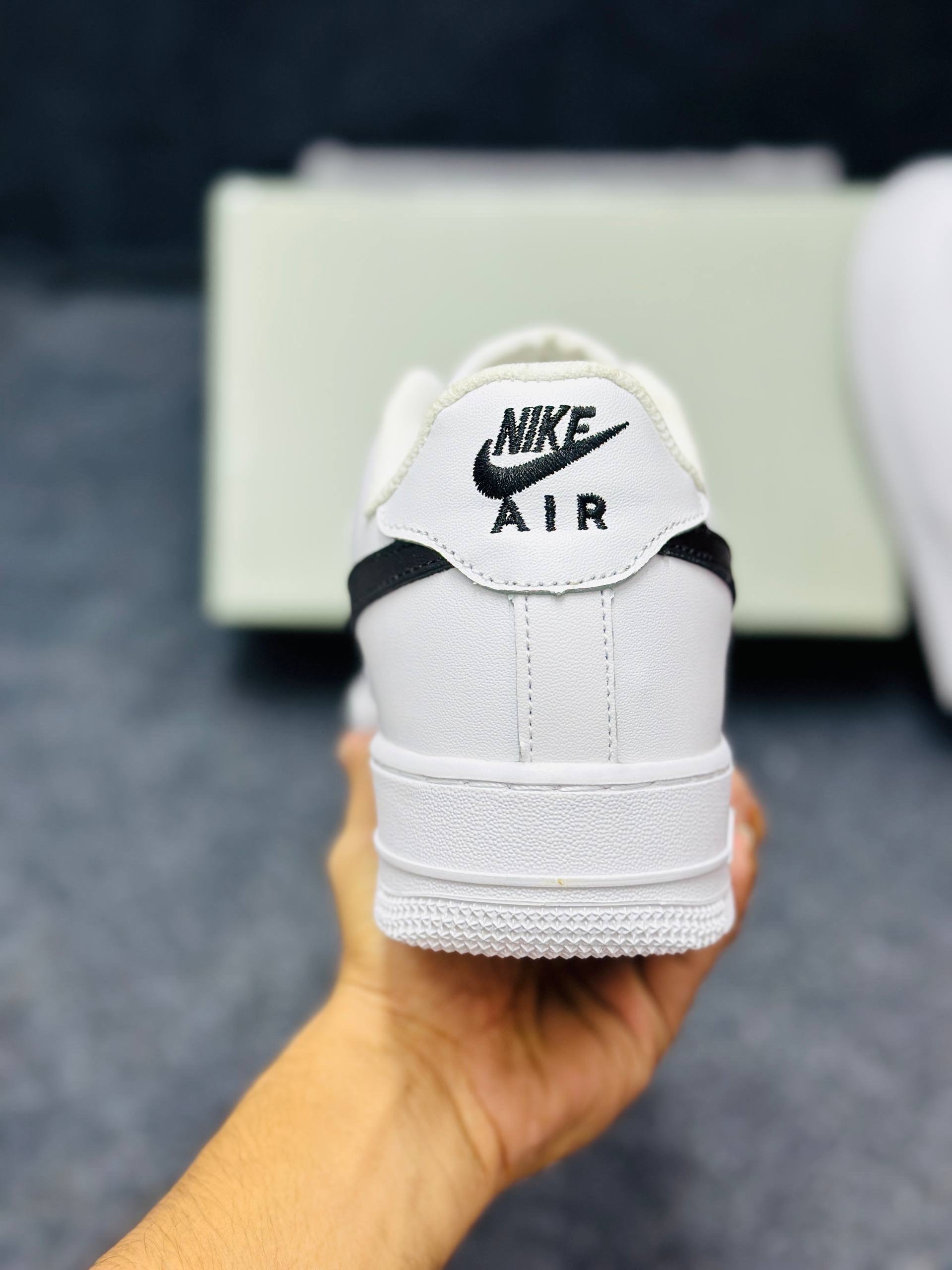 Air Force 1' 07 Low-Top: White&Black (1:1) thumbnail 4