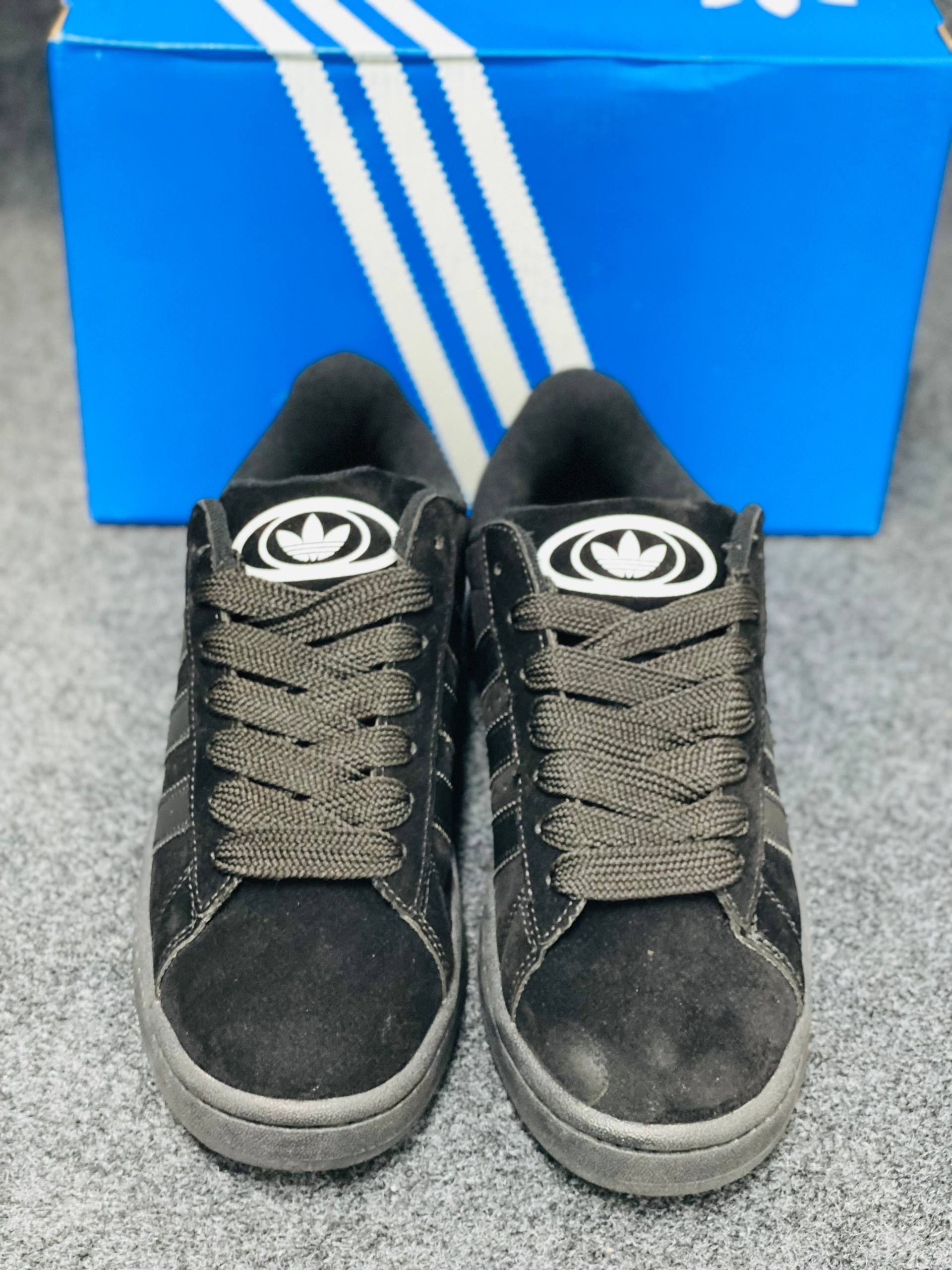Campus 00s :"Core Black" (1:1) thumbnail 3