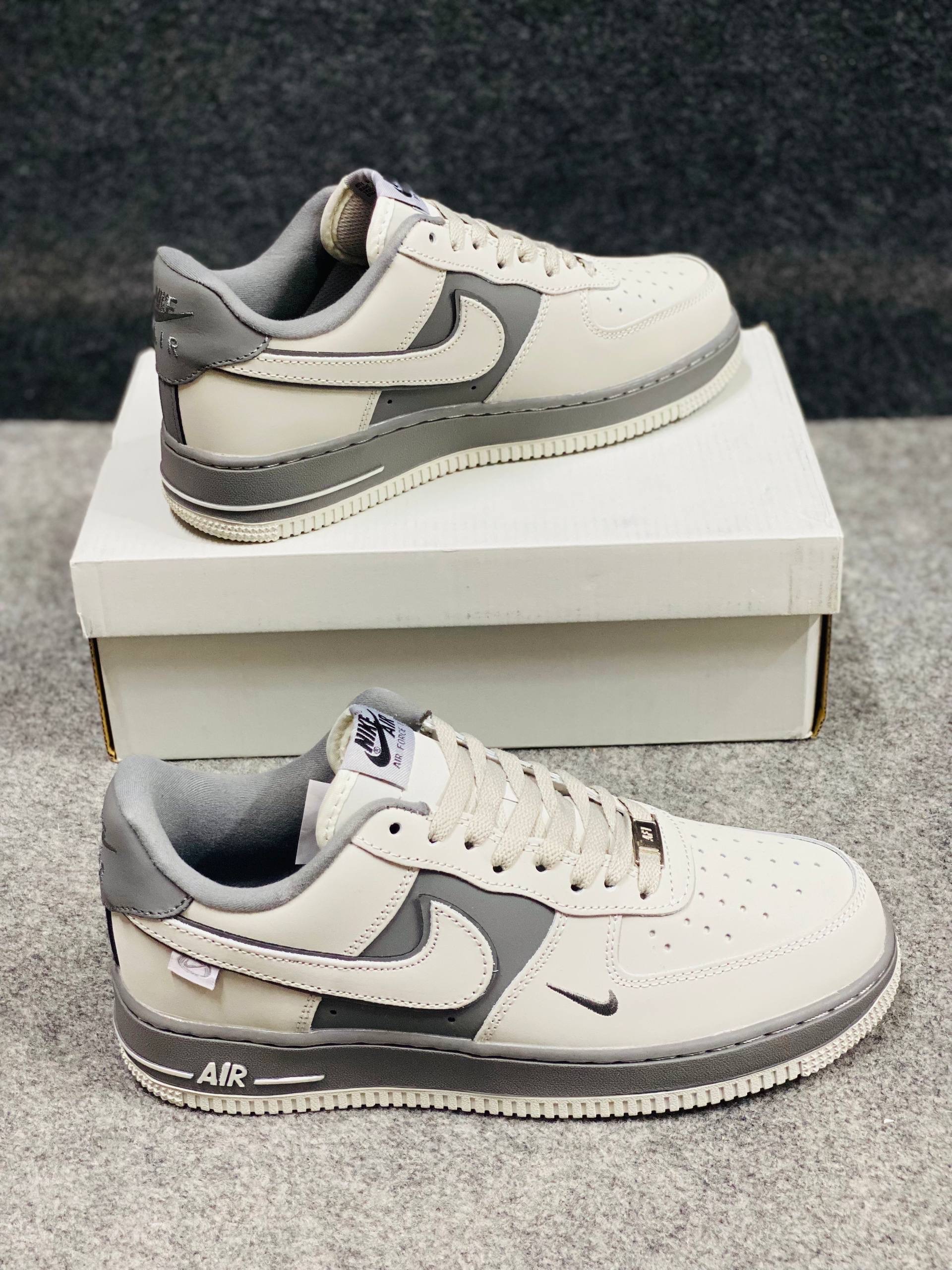 AF-1 "gray and white" (1:1) thumbnail 3