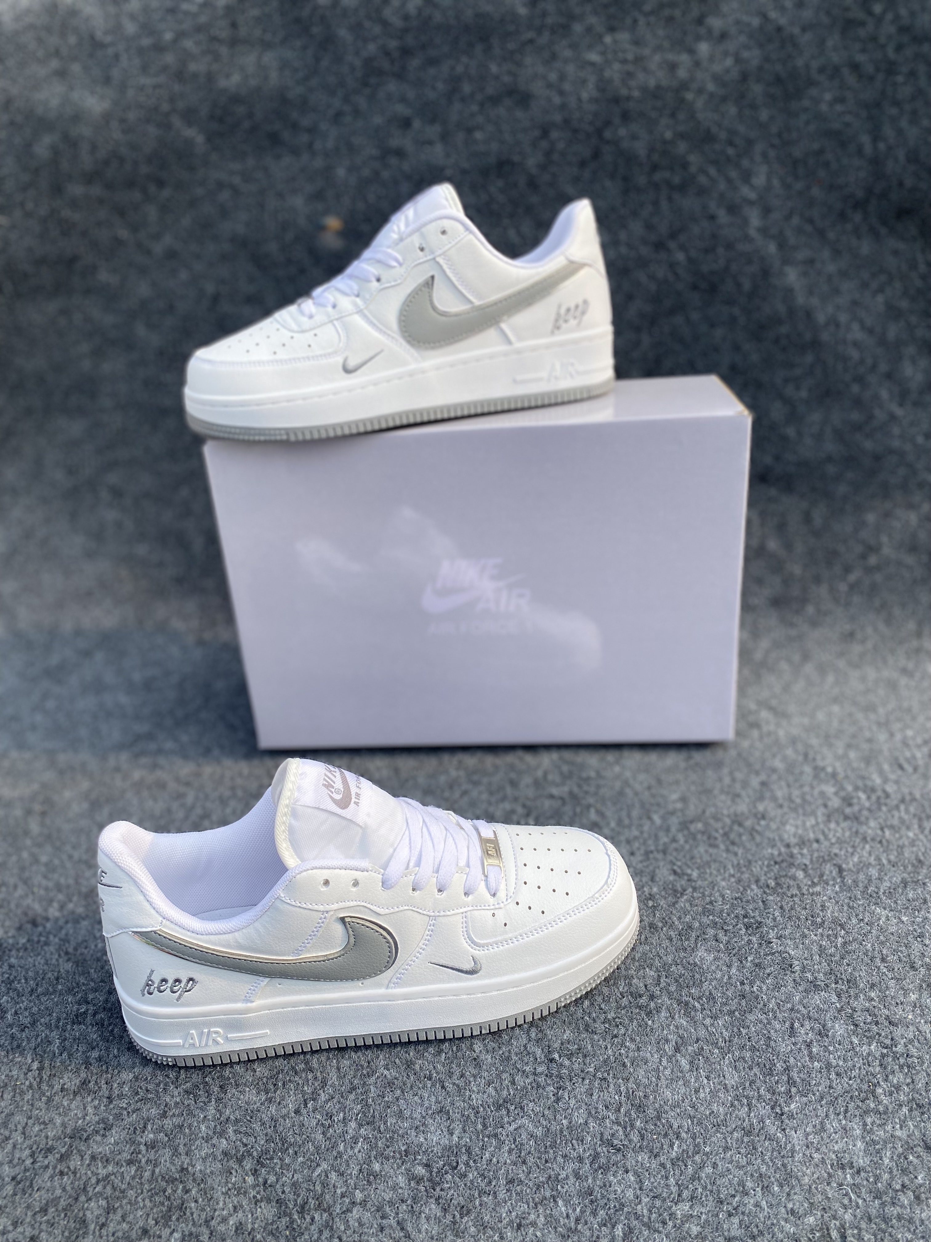 Nike Air Force 1 Custom: "Metallic Silver" (OEM) thumbnail 4