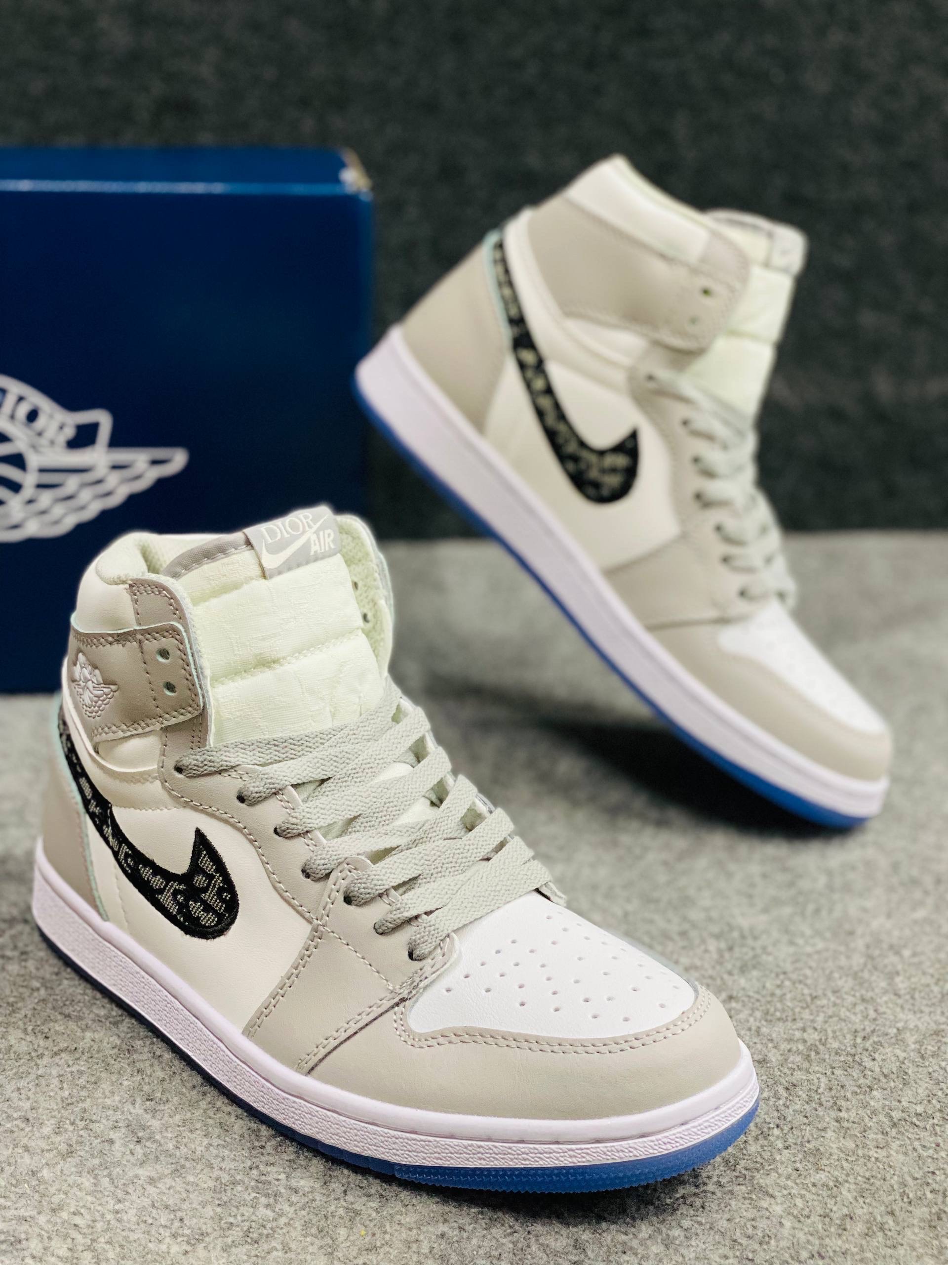 Air Jordan 1 Retro High Dior (1:1) thumbnail 7