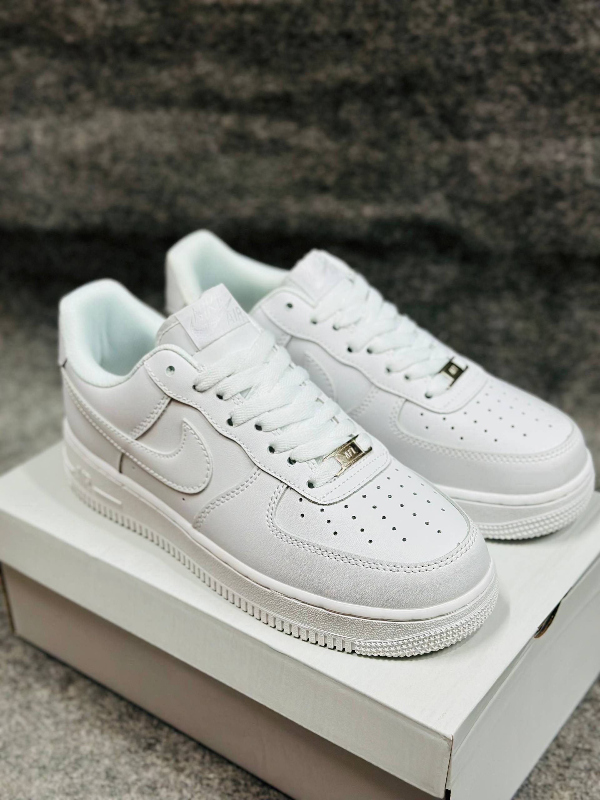 AF-1 Triple White (1:1) thumbnail 4