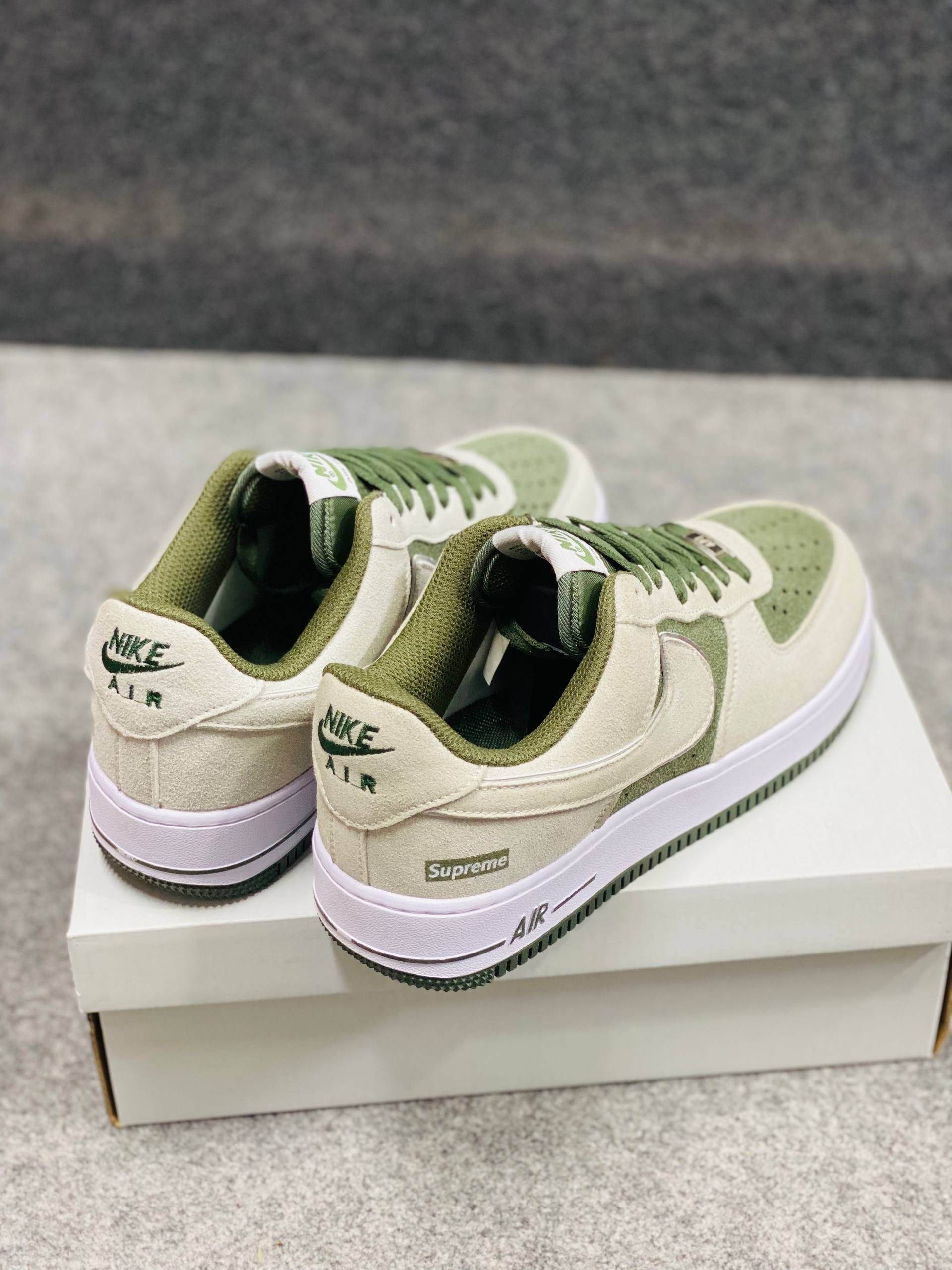 Nike Air Force 1 : "Green&White" (1:1) thumbnail 3