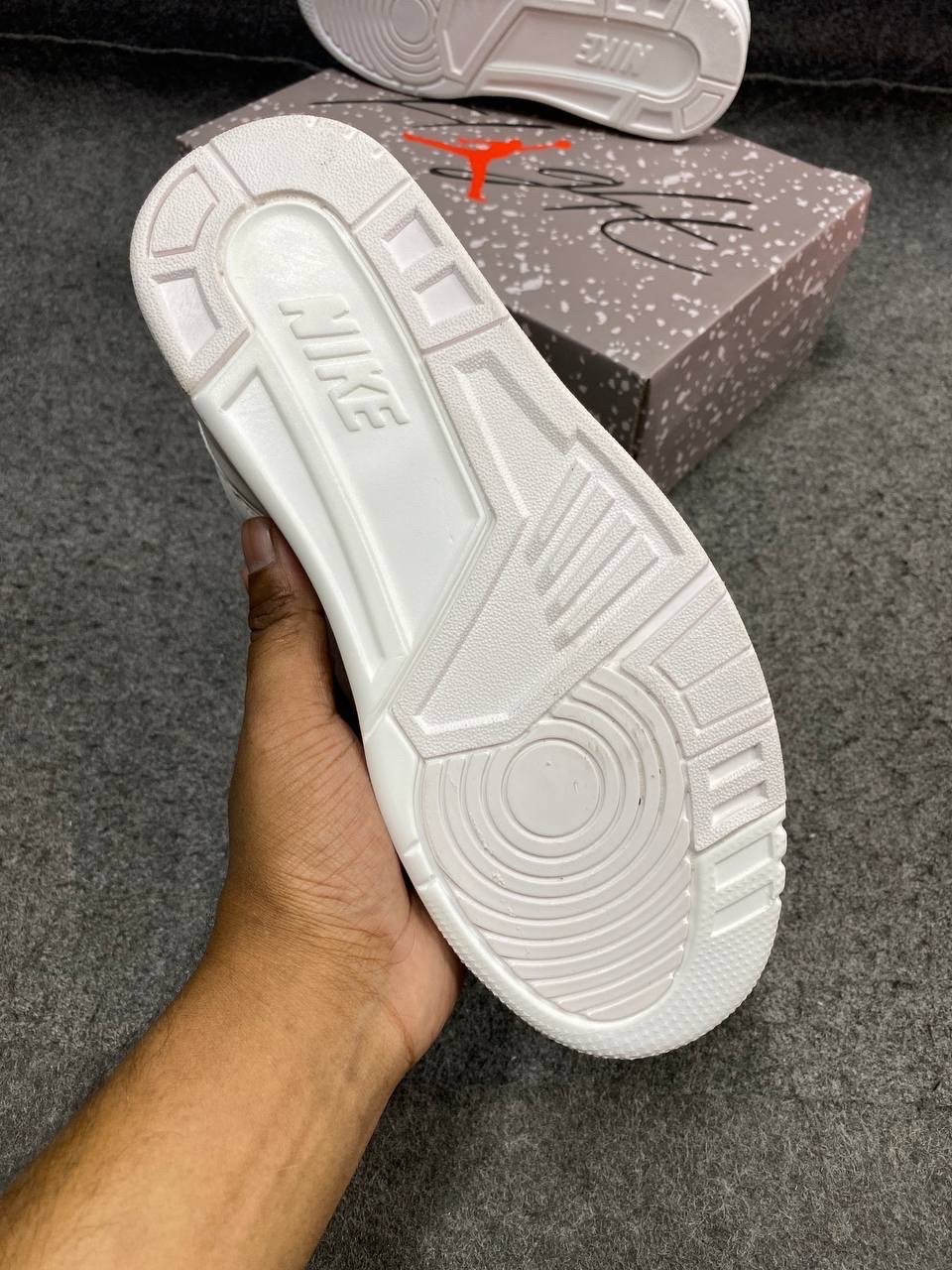 Nike Air Jordan 3 : "Pure Money" thumbnail 4