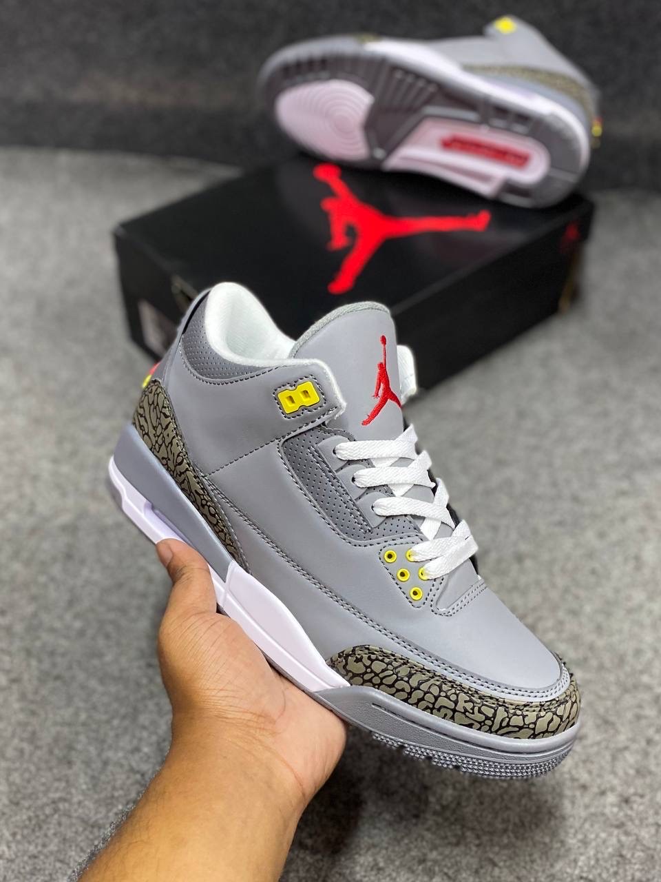 Nike Air Jordan 3 Retro "Cool Grey" thumbnail 2