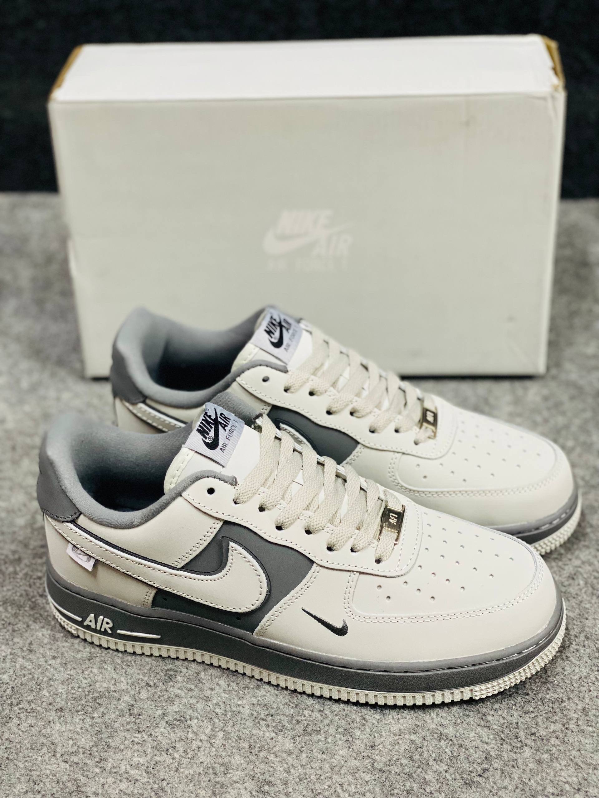 AF-1 "gray and white" (1:1)