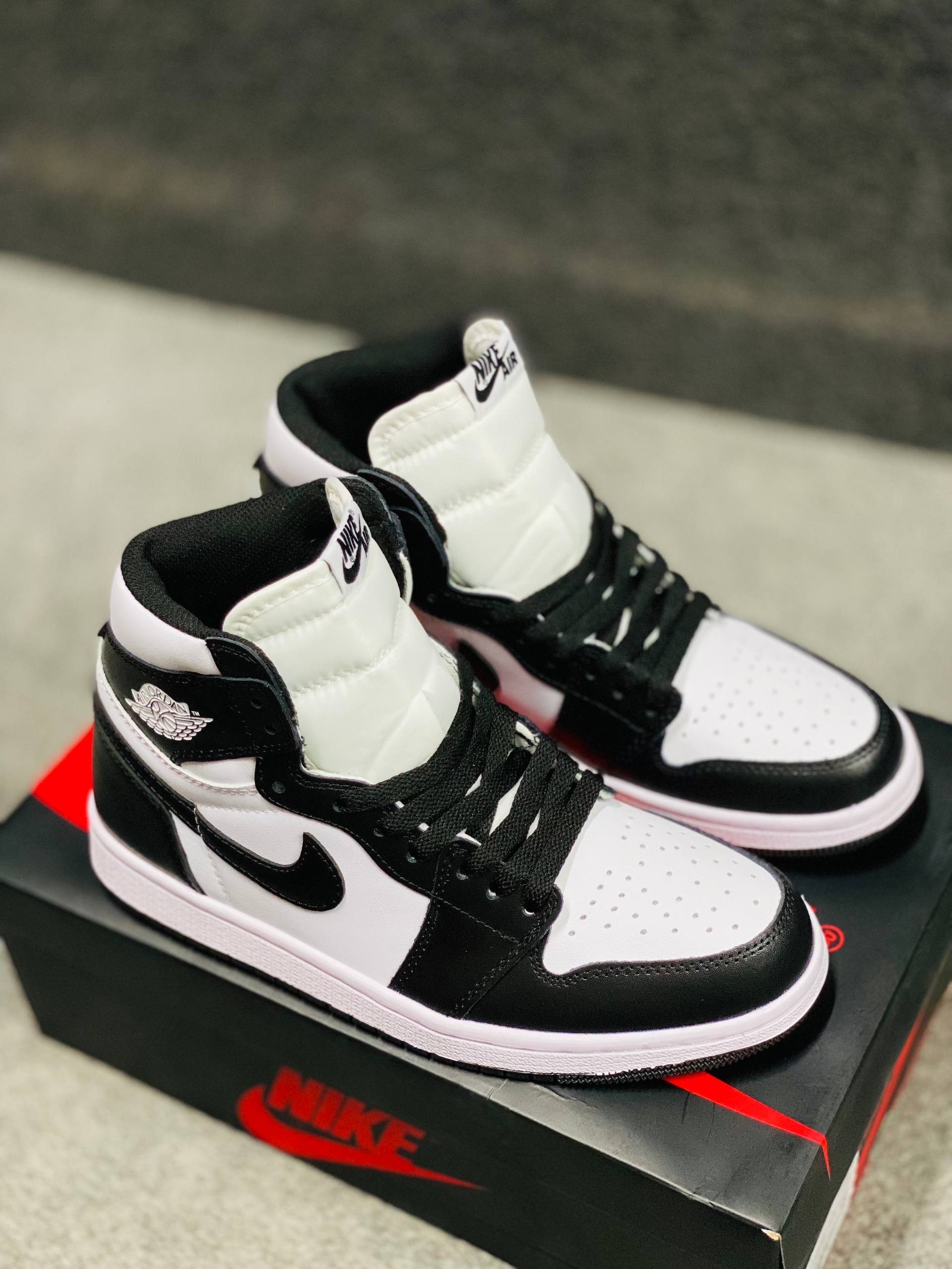 Air Jordan 1 Retro High "Panda"/"Black Toe" (1:1) thumbnail 2