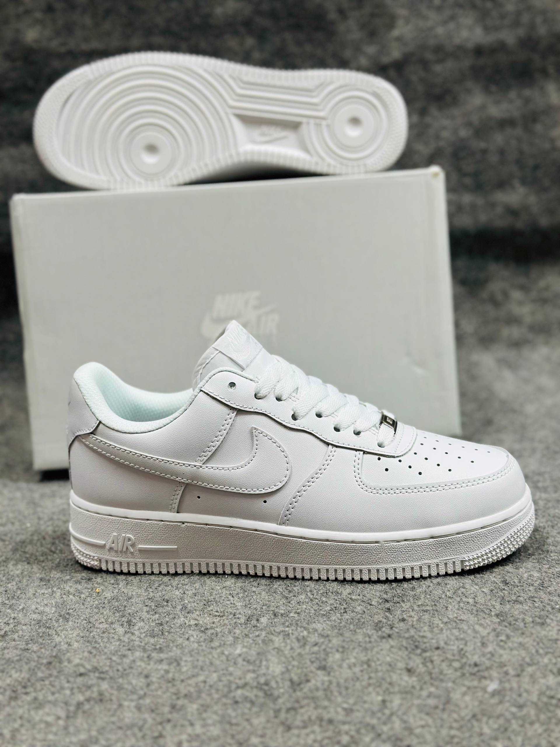 AF-1 Triple White (1:1) thumbnail 2