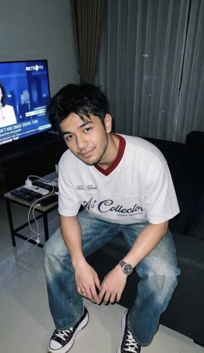 Art White oversized Tshirt_img_0