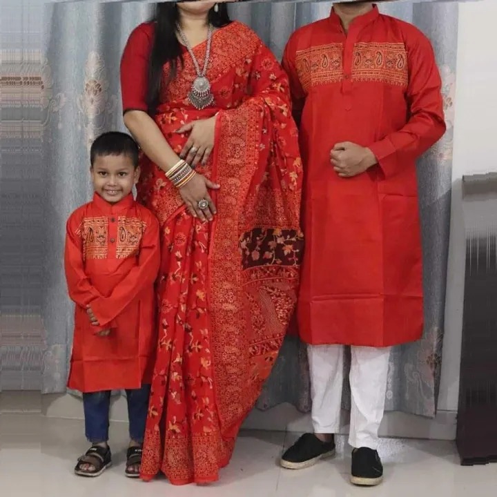 বাচ্চা সহ কাপড় ড্রেস(ফ্যামিলি কম্বো)