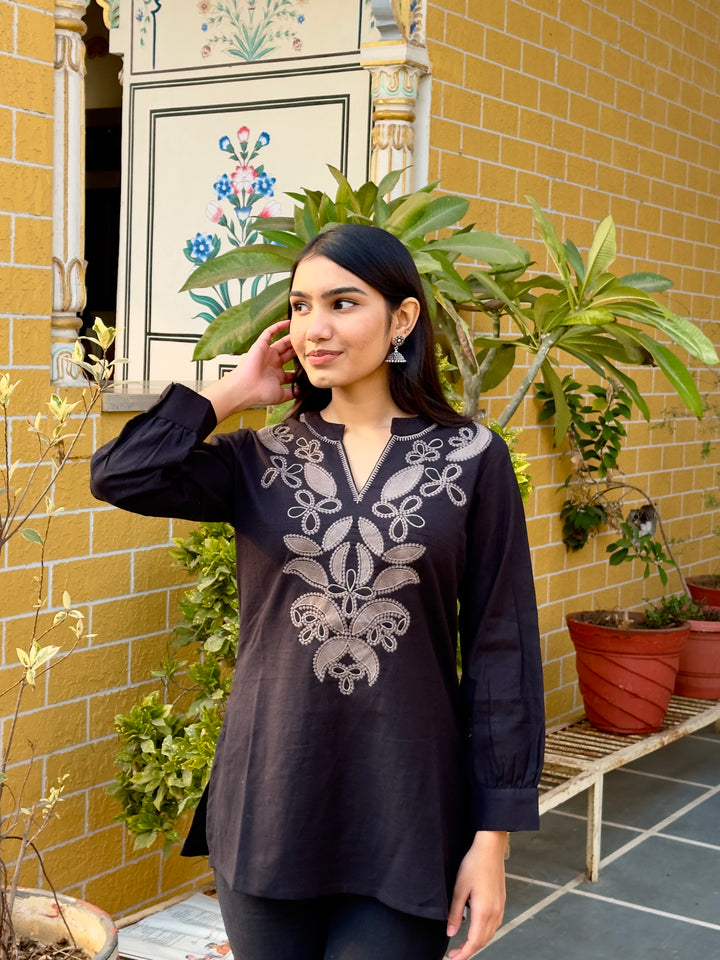 Trendy Embroidery Short Kamiz (1 piece)_img_1