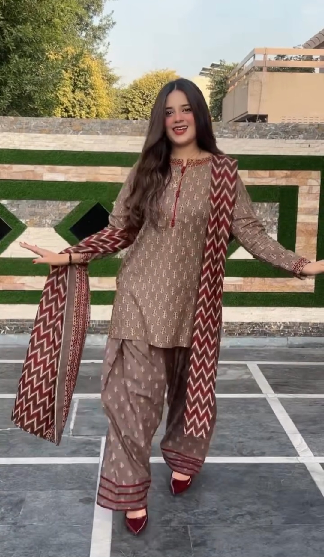 New Printed Farshi Shalwar Three piece set_img_2