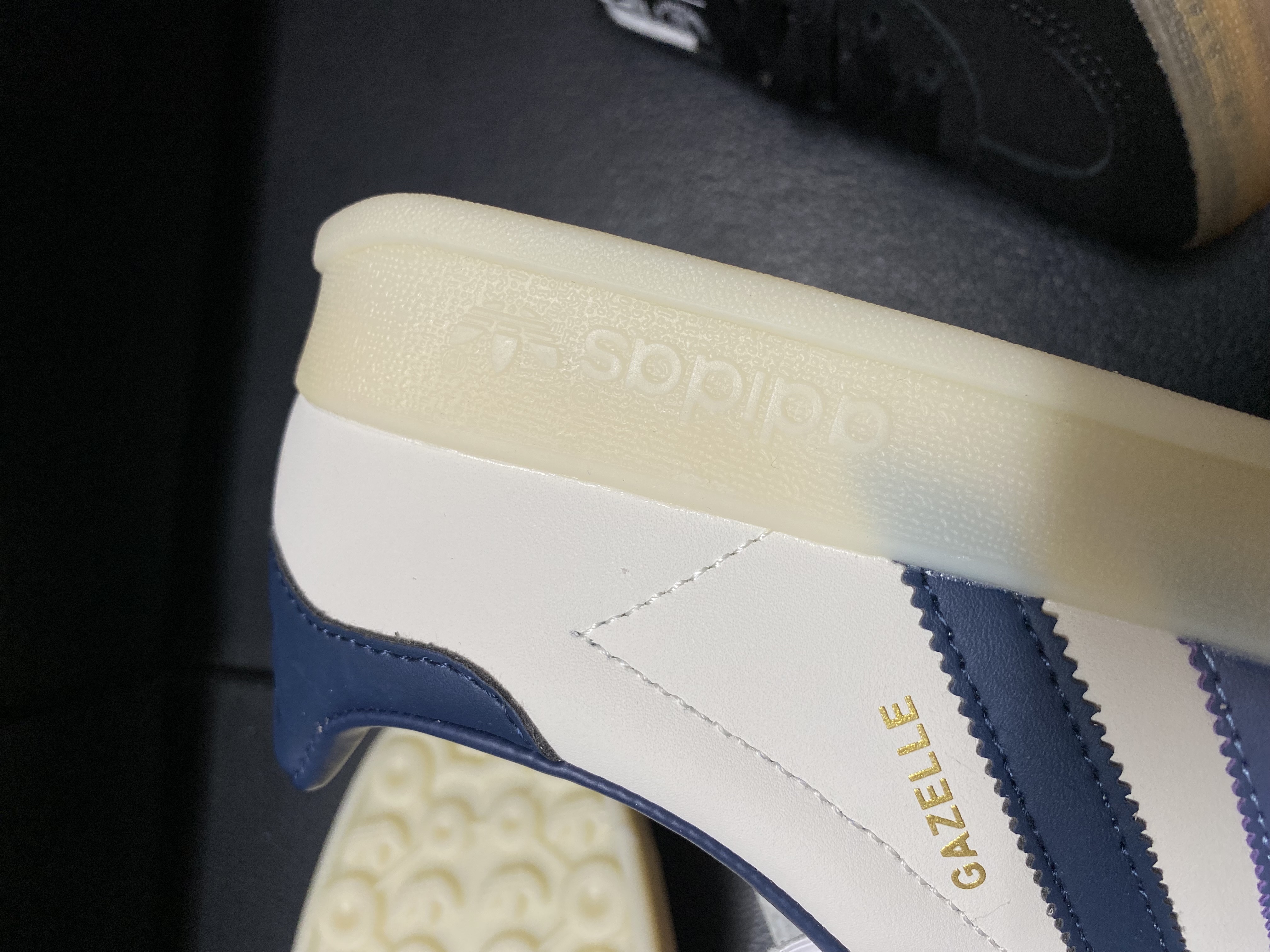 Adidas Gazelle Indoor Shoe Classic comfort Shoes_img_3