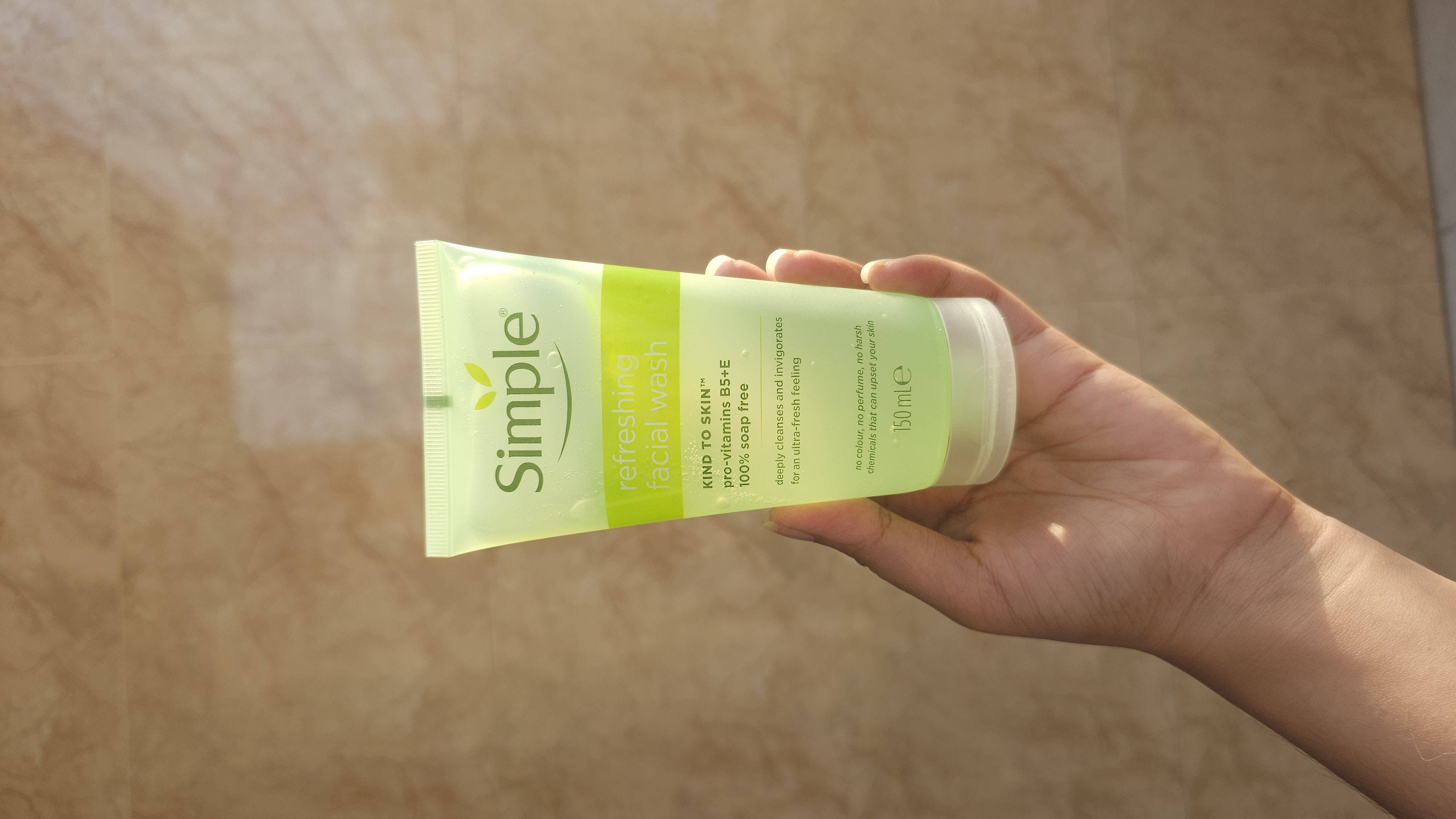 Simple refreshing facial wash (150ml)