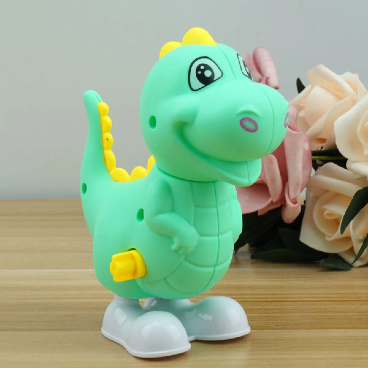 Nostalgic Wind-Up Walking Dinosaur Toy- Safe & Durable Educational Toy for Children