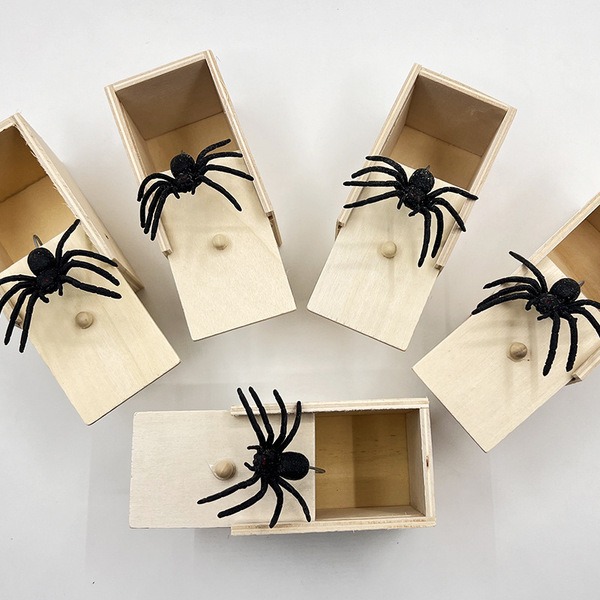 Wooden Spider Prank Box – Hilarious Scare & Gag Gift Toy for Kids and Adults_img_6