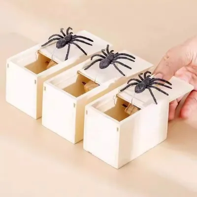Wooden Spider Prank Box – Hilarious Scare & Gag Gift Toy for Kids and Adults_img_8