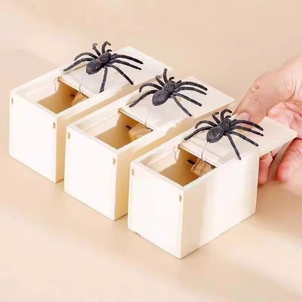 Wooden Spider Prank Box – Hilarious Scare & Gag Gift Toy for Kids and Adults_img_8