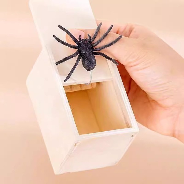 Wooden Spider Prank Box – Hilarious Scare & Gag Gift Toy for Kids and Adults_img_10