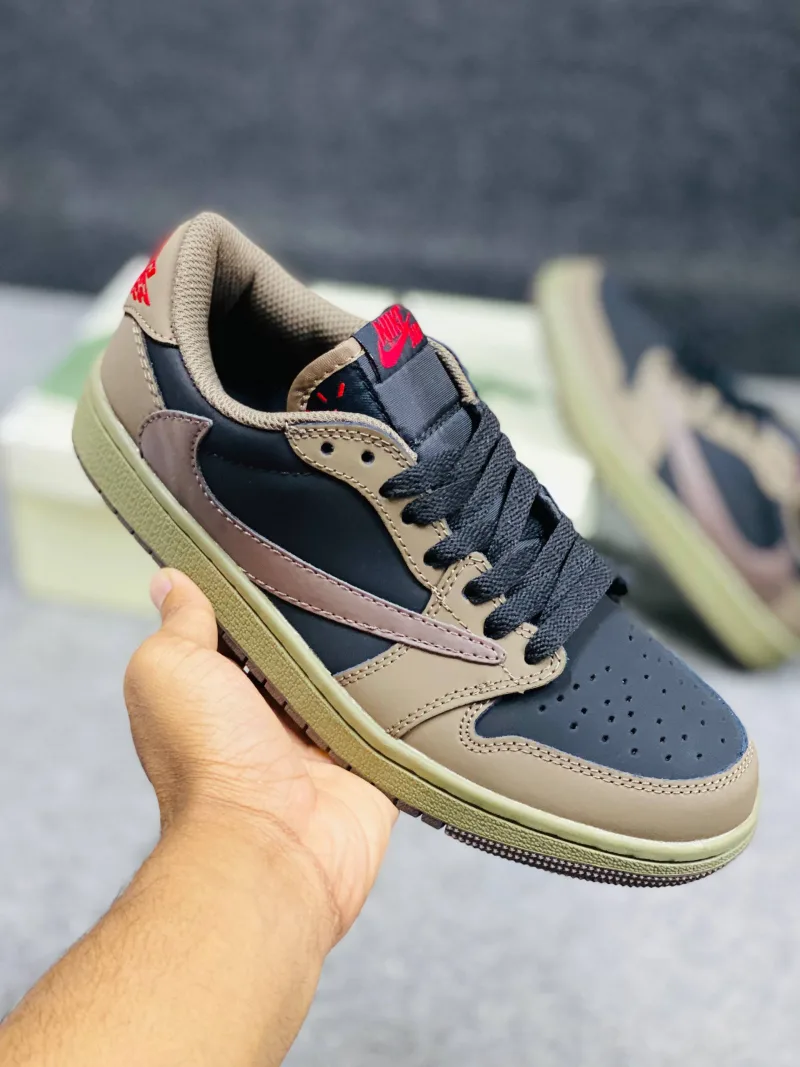 Jord6_an 1 Retro Low x Travis Scott Velvet Brown