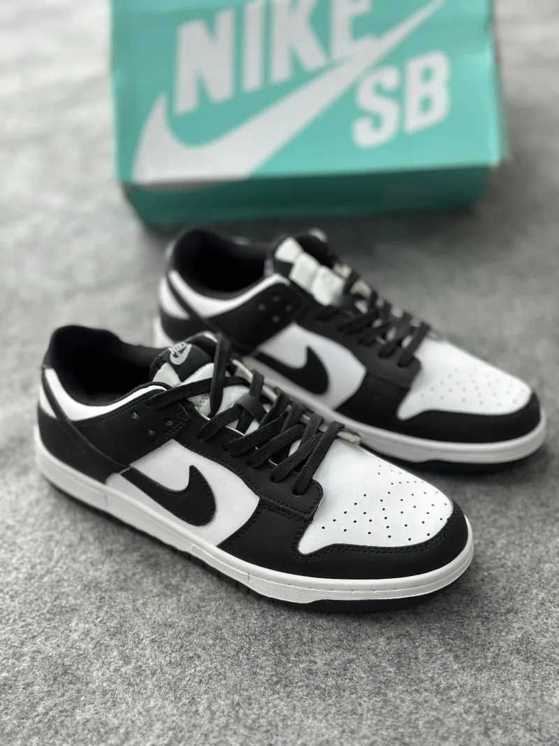 Nike Dunk Low Retro White Black Panda