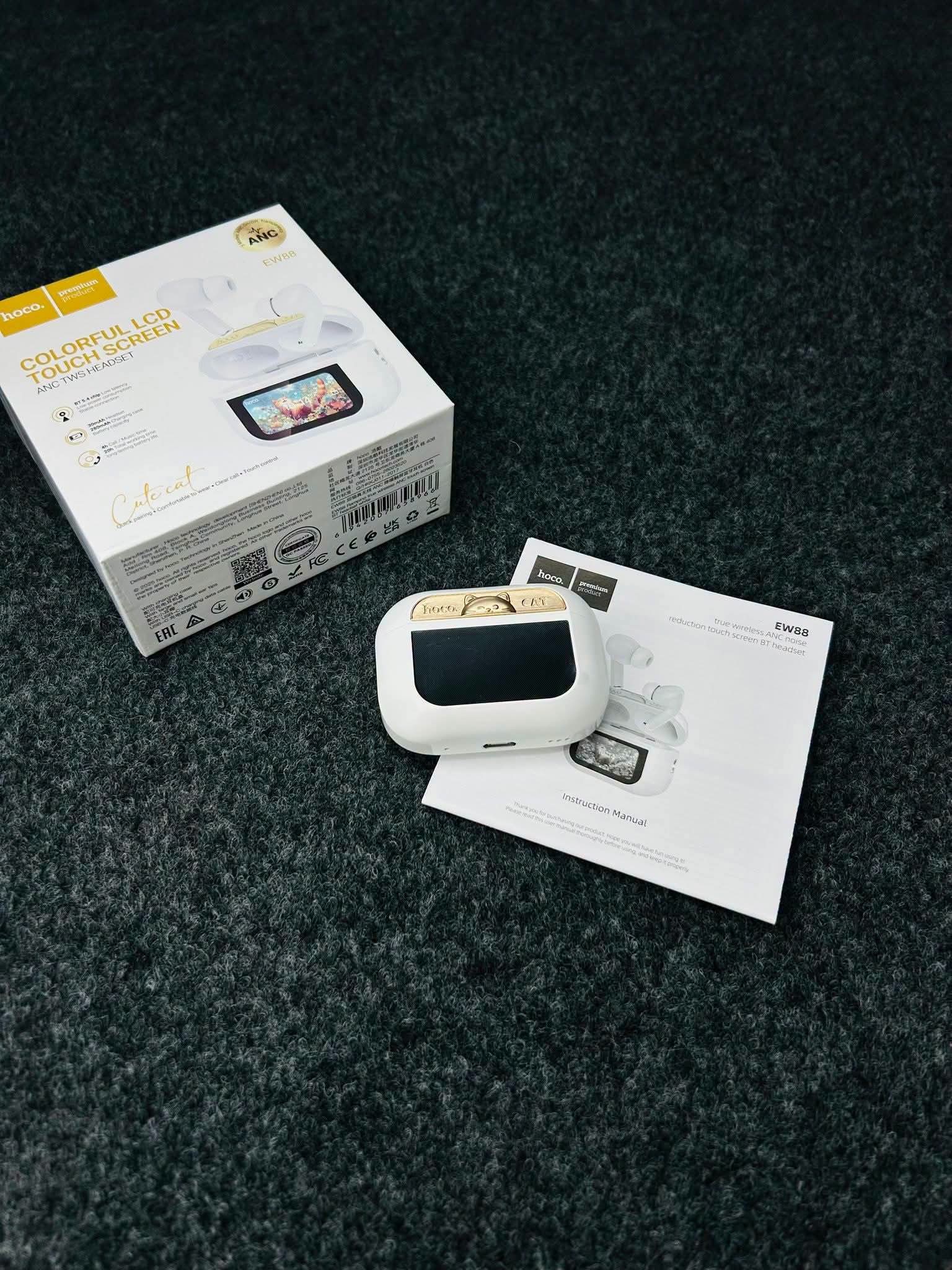 Hoco EW88 Smart Display Earbuds - White_img_4
