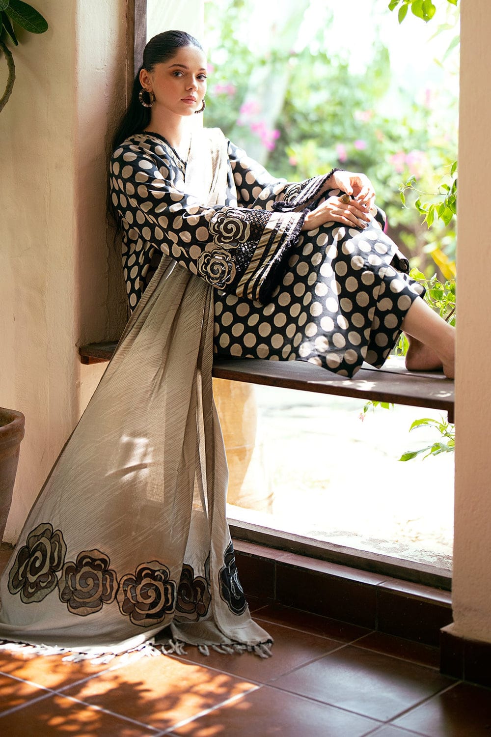 Premium Dubai silk Three Piece image 2