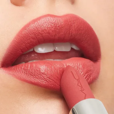 Mac maximal Silky matte lipstick -forever curious_img_1