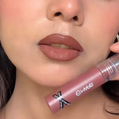 Mars Liquid mousse lipstick: Shade 03 (Queen)_img_3