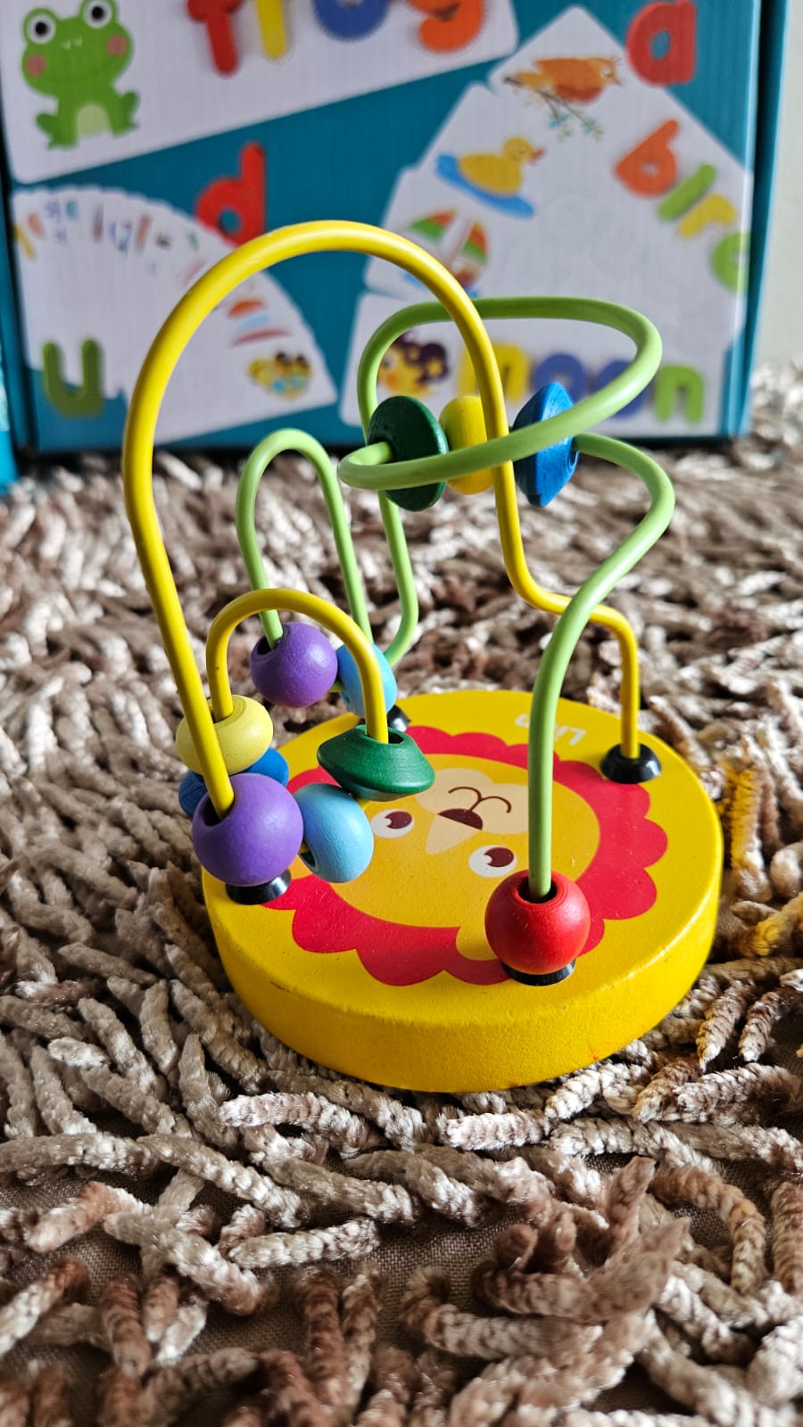 Pulling Montasory intelligence toy