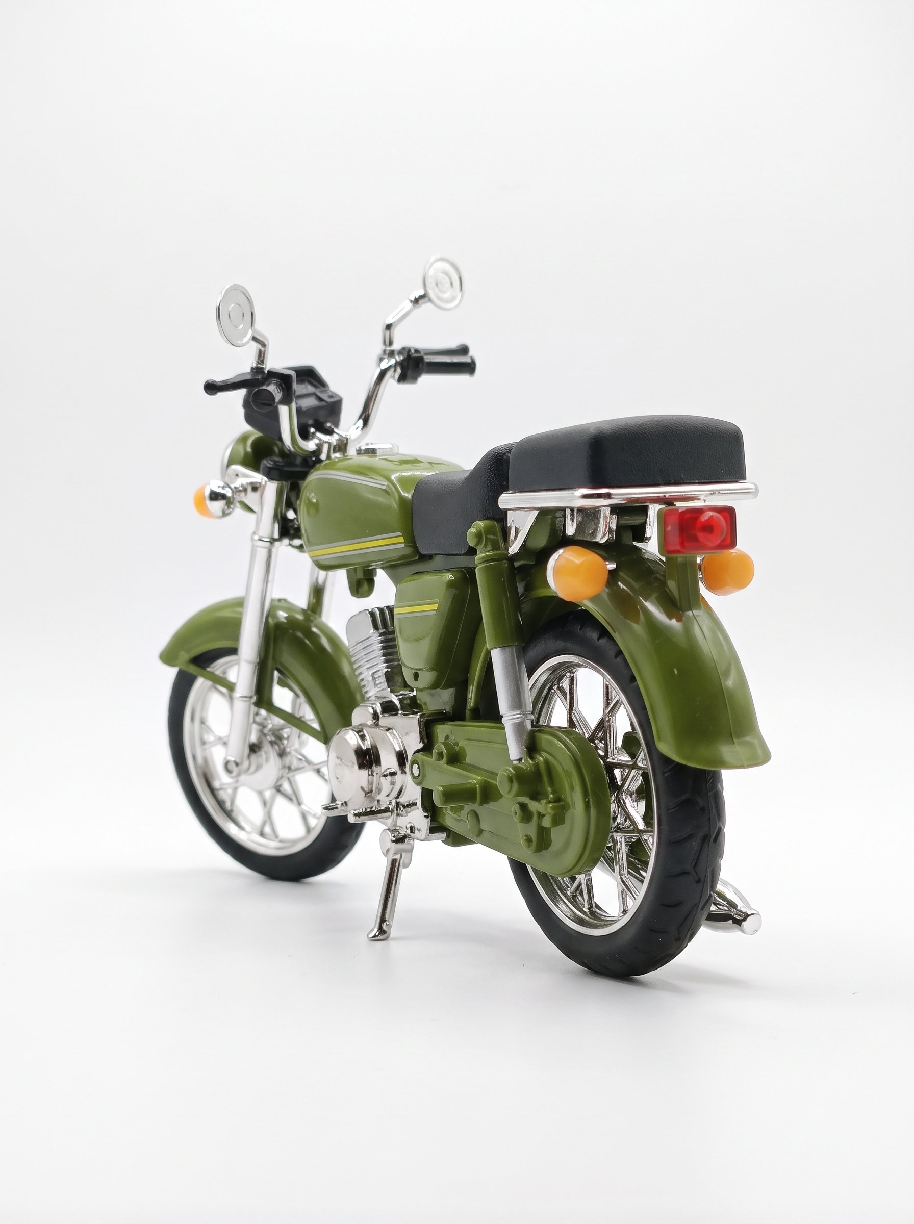 Die cast motorcycle thumbnail 2