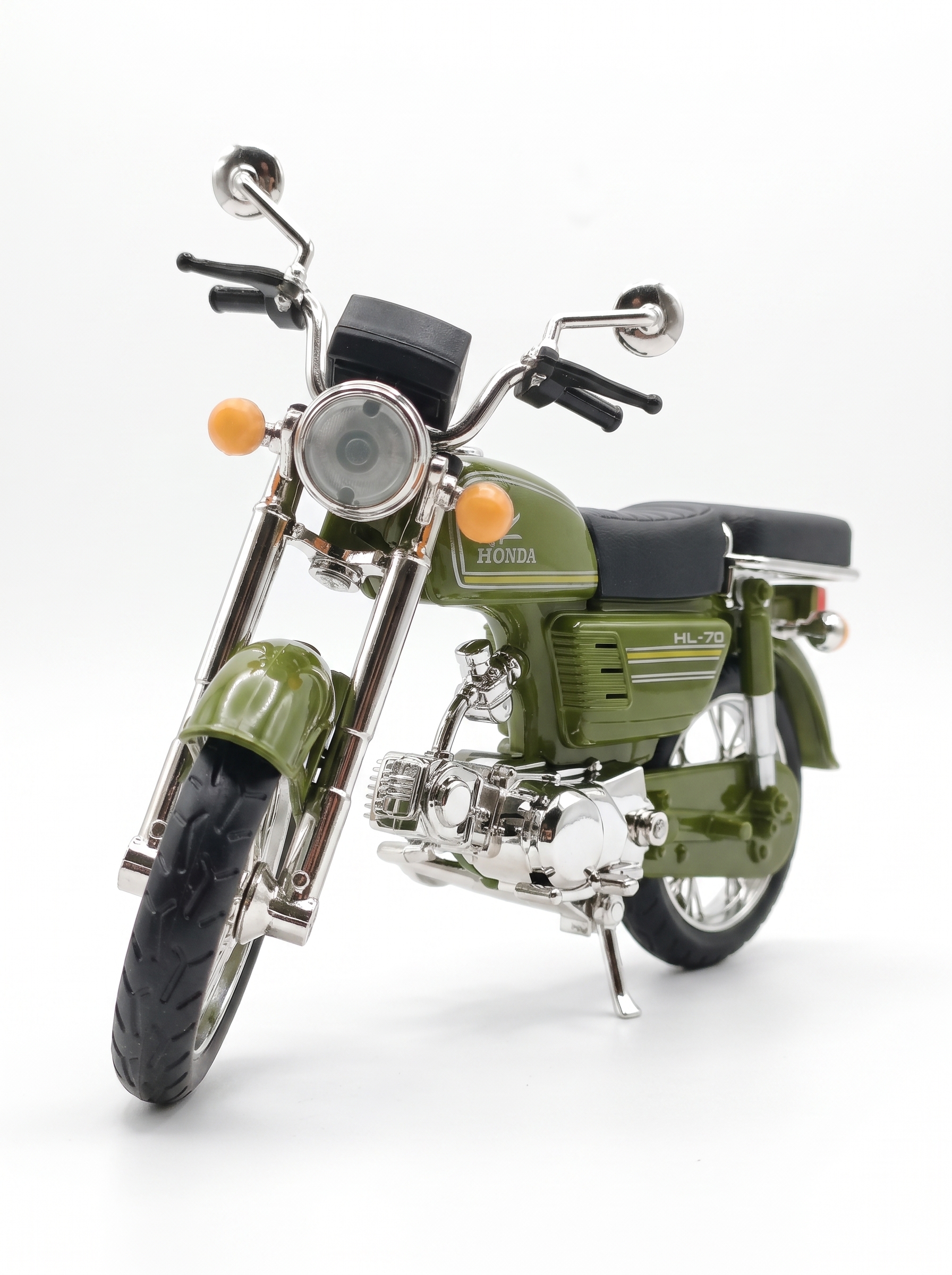 Die cast motorcycle thumbnail 3