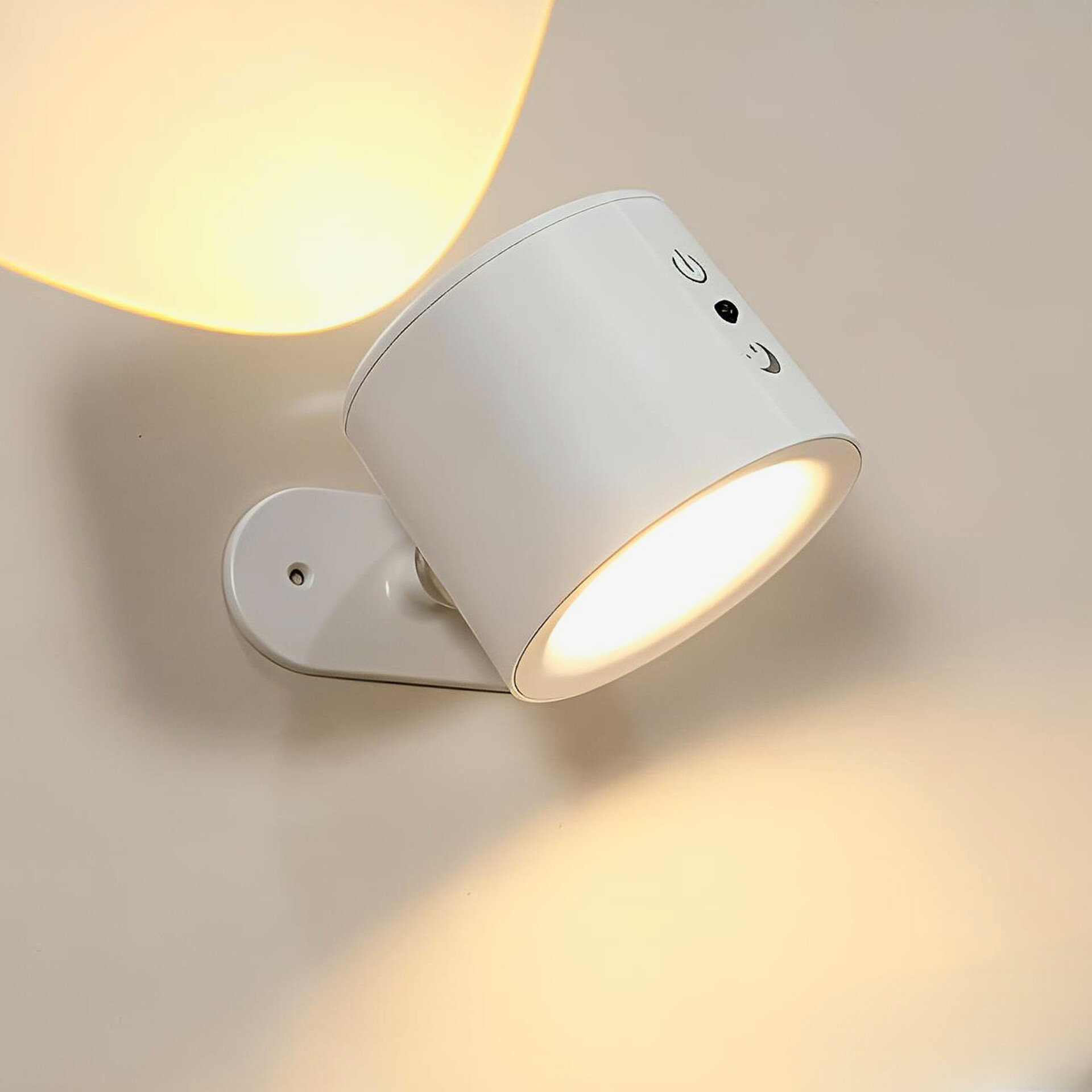Rechargeable Wall Spotlight