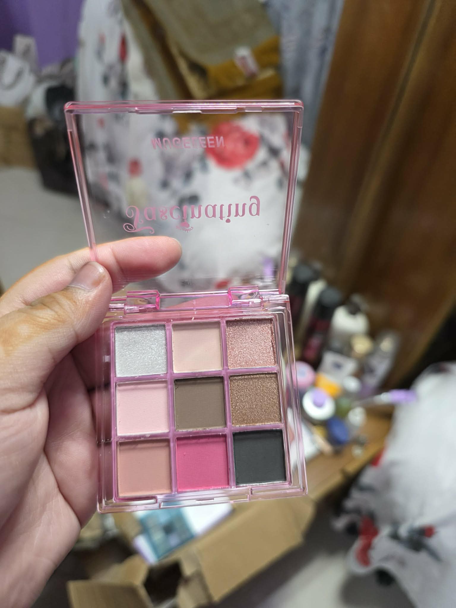 MUG LEEN EYESHADOW PALETTE_img_2