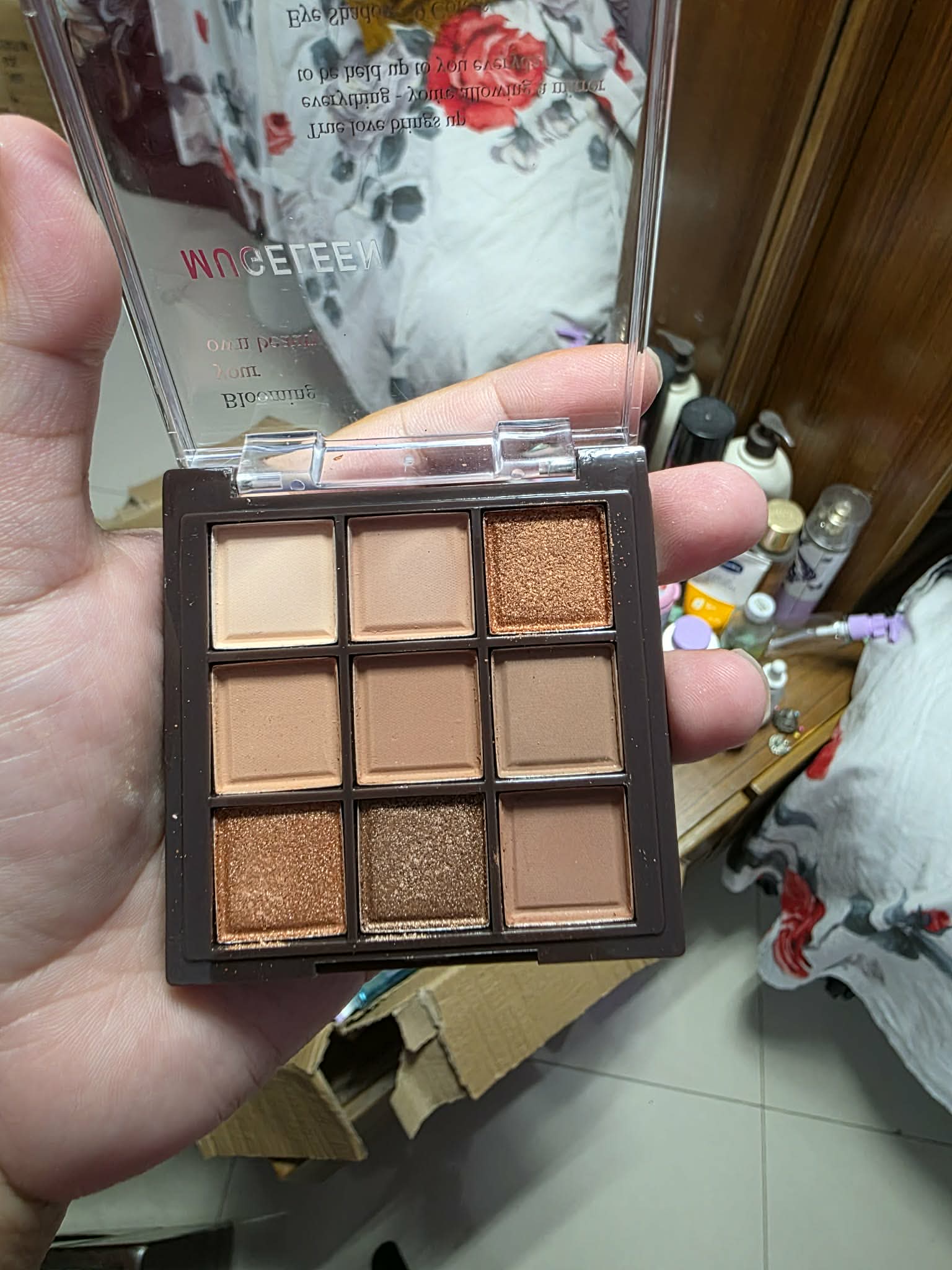 MUG LEEN EYESHADOW PALETTE