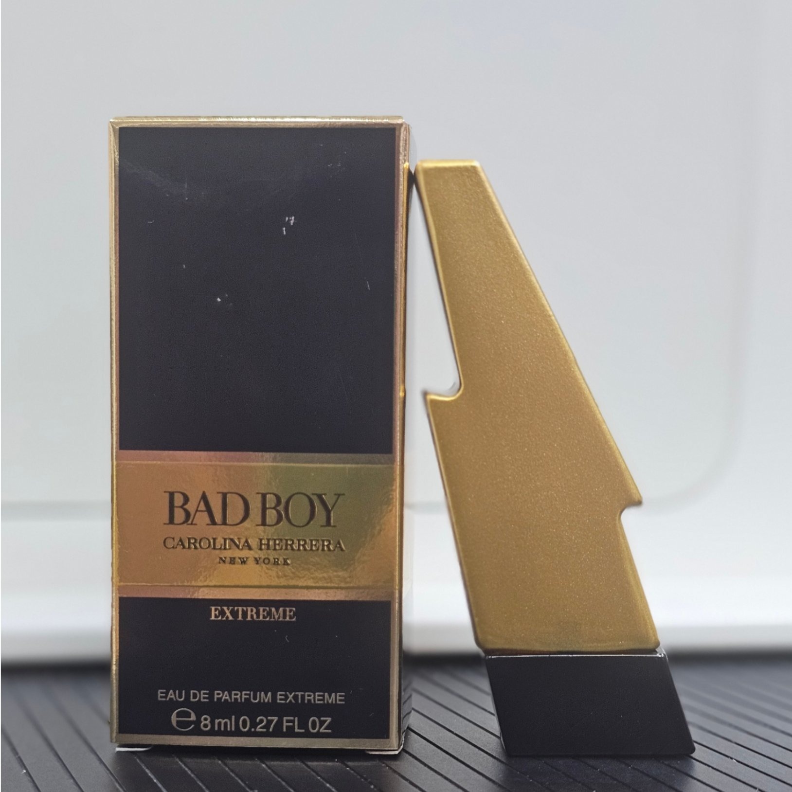 Carolina Herrera Bad Boy Eau De Parfum Extreme Mini 8ml (For Him)_img_1