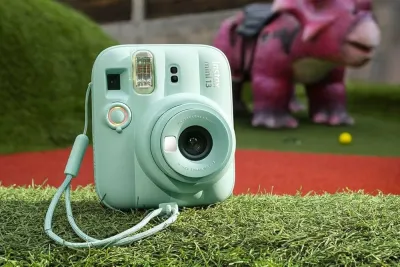 Instax Mini 13 Green_img_1