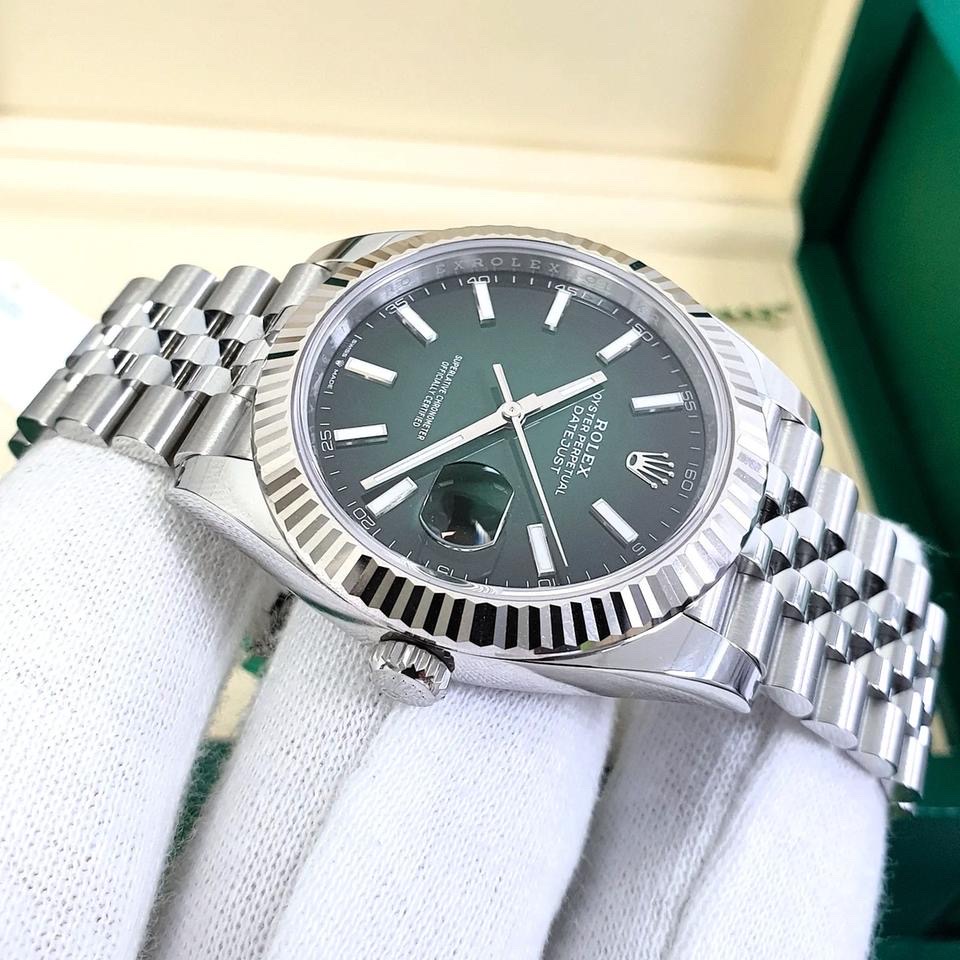 Rolex Datejust NEW 2026 41mm, ref: 126334, movement 3235 Swiss (custom) Oystersteel and white gold polish, Jubilee Green Ombre Dial, , Weight, Thickness - Same as Original thumbnail 4