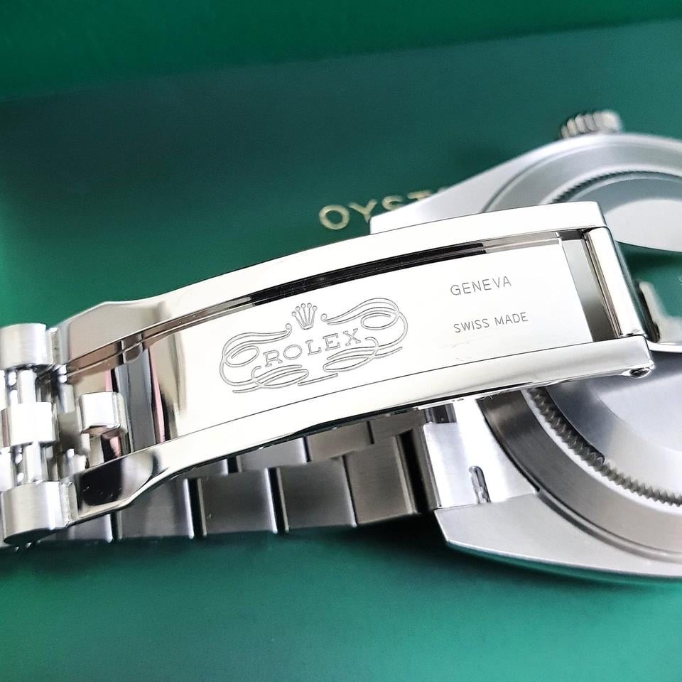Rolex Datejust NEW 2026 41mm, ref: 126334, movement 3235 Swiss (custom) Oystersteel and white gold polish, Jubilee Green Ombre Dial, , Weight, Thickness - Same as Original thumbnail 11