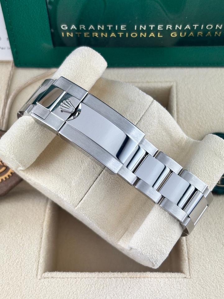 Rolex New Cosmograph Daytona (Panda) Oyster, Ref: 126500LN White Dial, Oystersteel 904L, 40.0 mm, Chronograph movement 4131 Swiss (custom), Weight, Thickness - Same as Original thumbnail 8