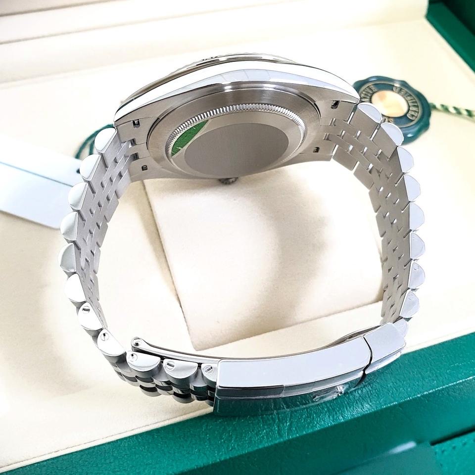 Rolex Datejust NEW 2026 41mm, ref: 126334, movement 3235 Swiss (custom) Oystersteel and white gold polish, Jubilee Green Ombre Dial, , Weight, Thickness - Same as Original thumbnail 7