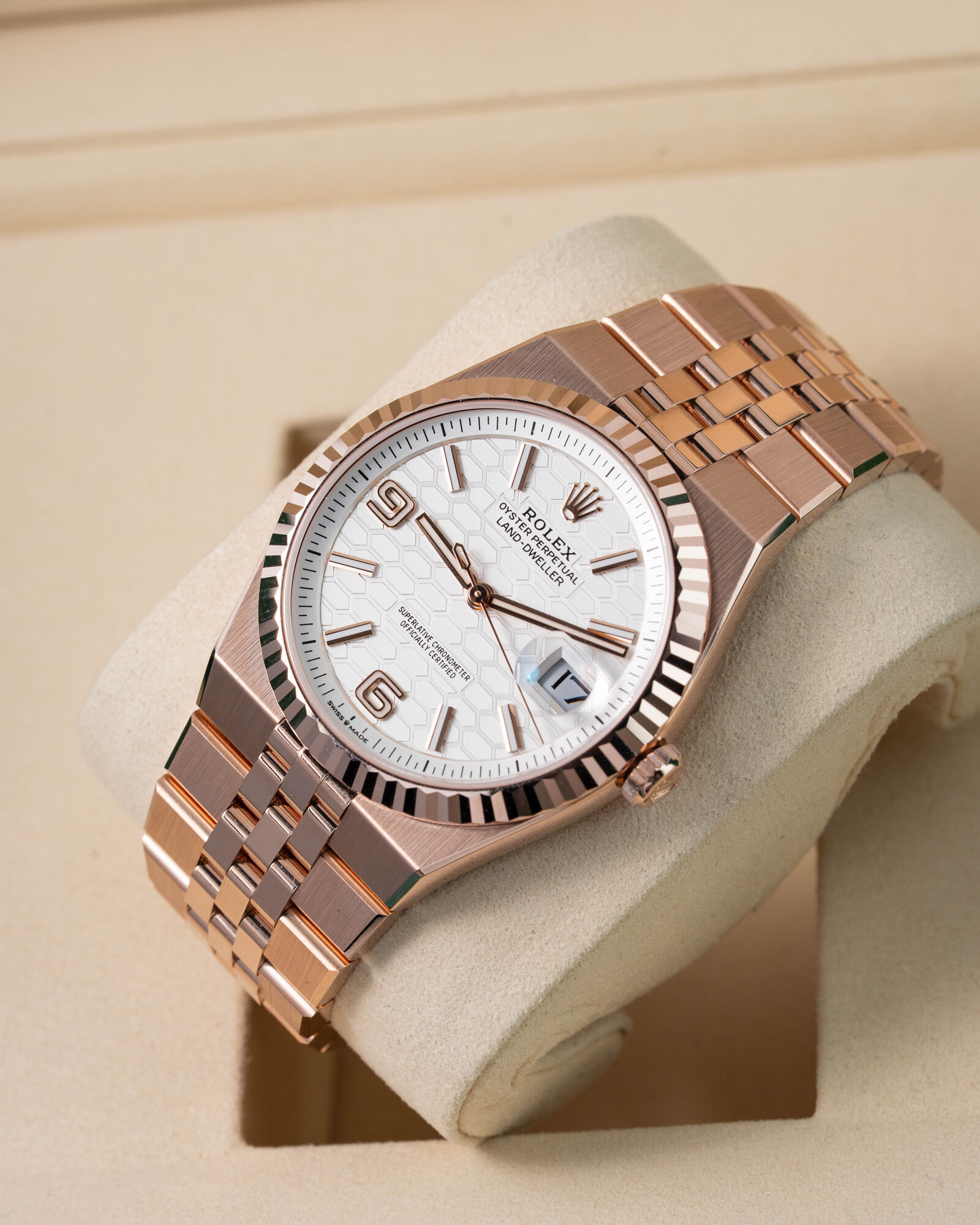 Rolex Land-Dweller Real Gold 18K Everose 2026: 40mm Ref: 127335 New White Honeycomb Dial, 18K RG Fluted Bezel Flat Jubliee Fully Linked, Movement 7135 Swiss (original custom), Weight, Thickness- Same as Original