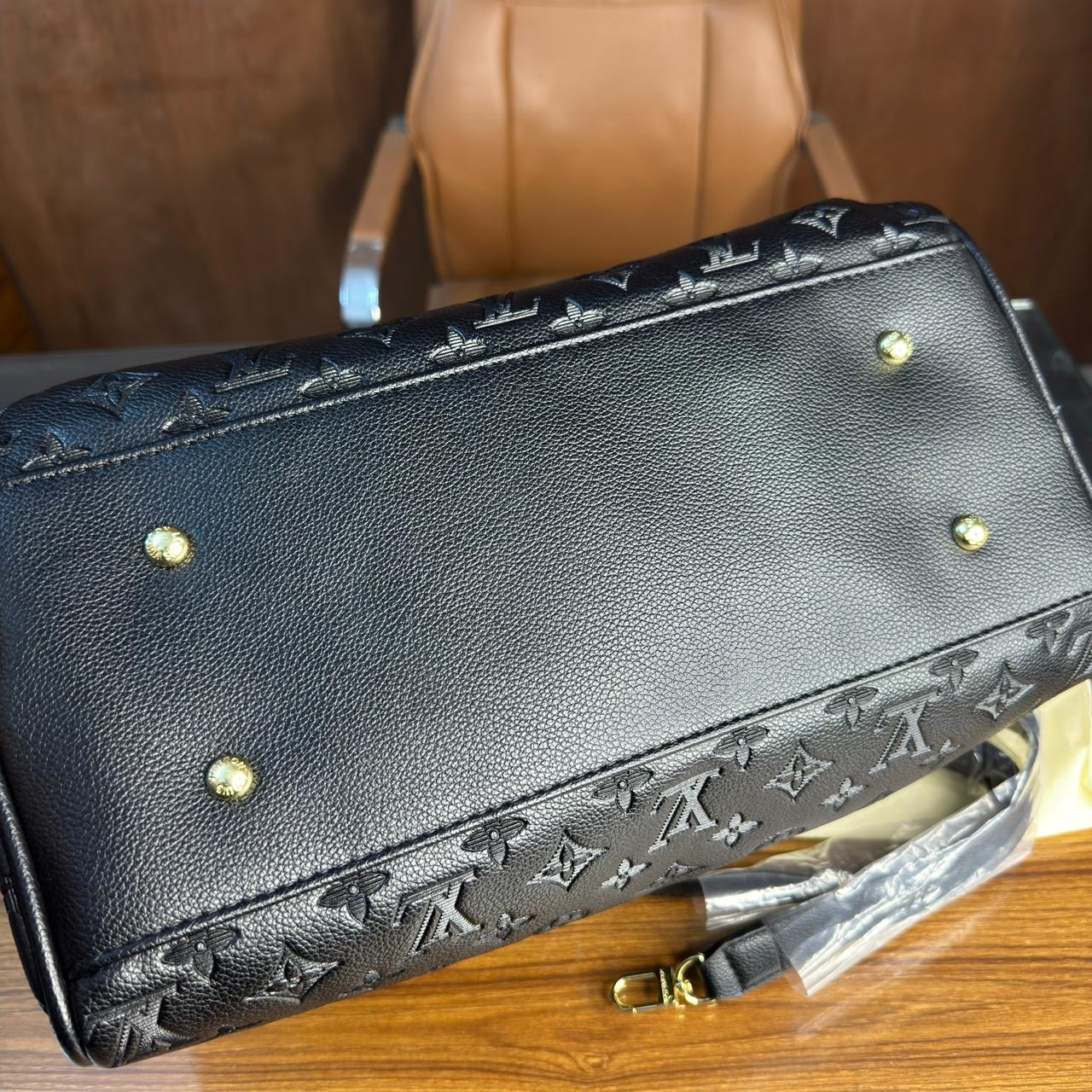 Luxury Hand Bag L (unisex) thumbnail 8