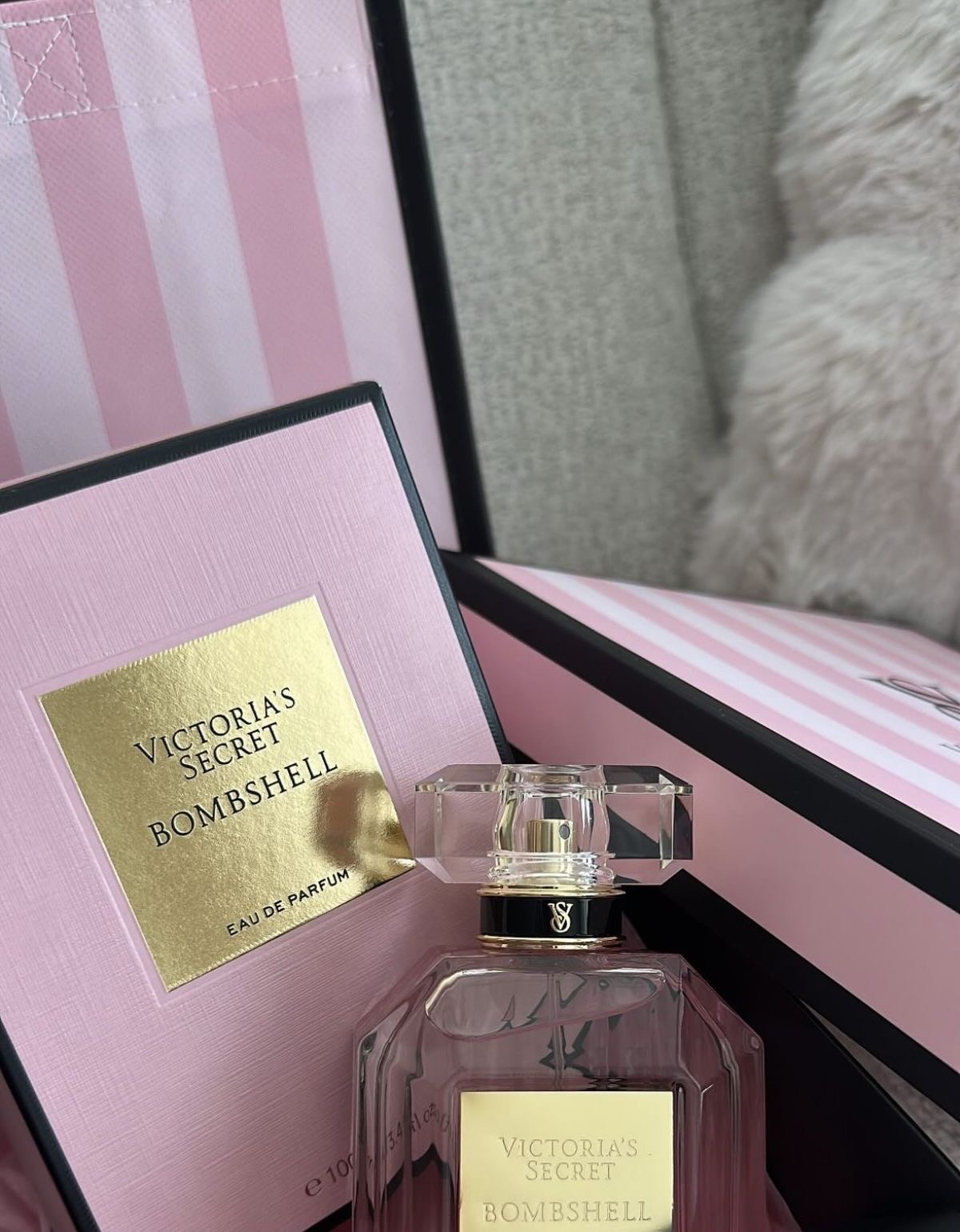 BOMBSHELL EDP (Original Stocklot) 100ML NEW thumbnail 2