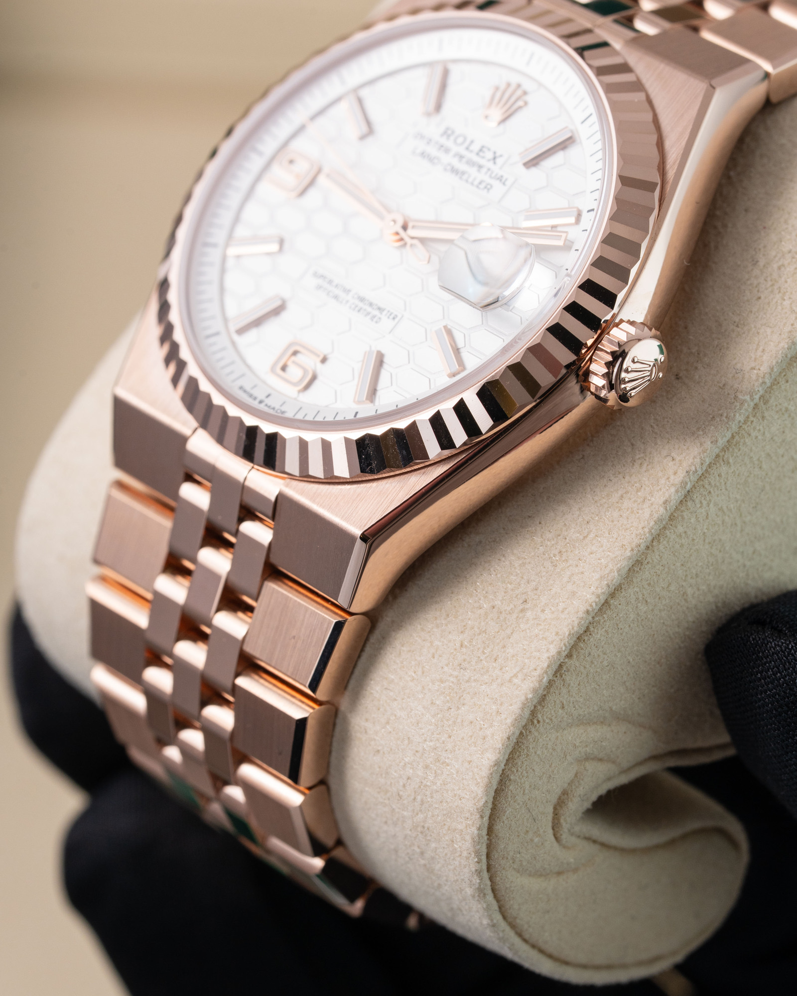 Rolex Land-Dweller Real Gold 18K Everose 2026: 40mm Ref: 127335 New White Honeycomb Dial, 18K RG Fluted Bezel Flat Jubliee Fully Linked, Movement 7135 Swiss (original custom), Weight, Thickness- Same as Original thumbnail 2