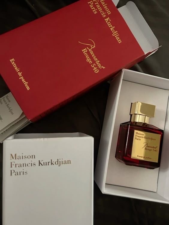 Baccarat Rouge 540 Extrait de Parfum (Original Stocklot) for Men & Women (70ml) thumbnail 3
